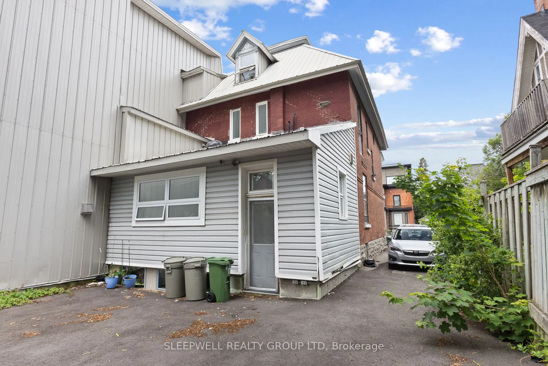 86 Fourth Avenue