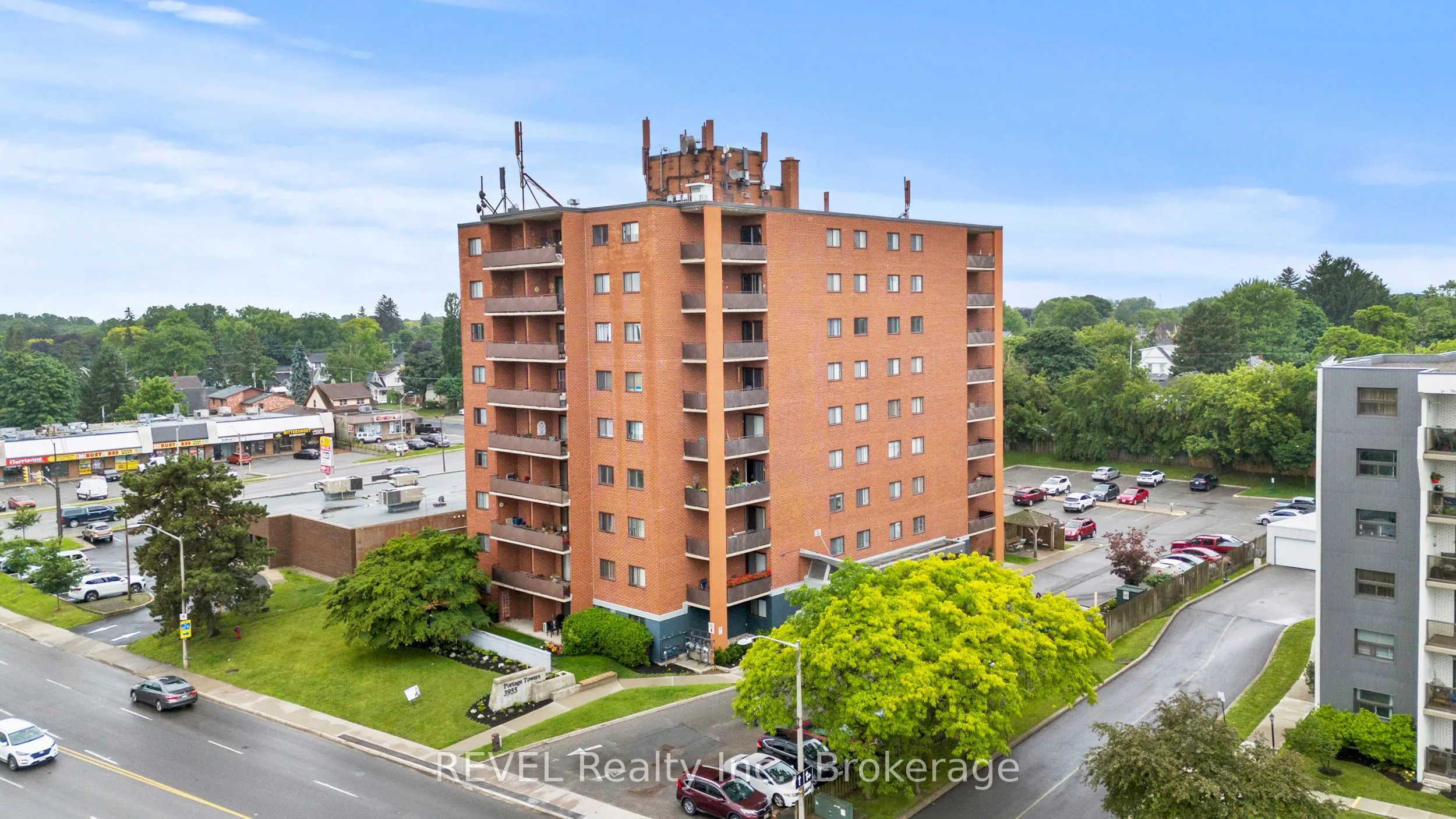 3955 Portage Road #401