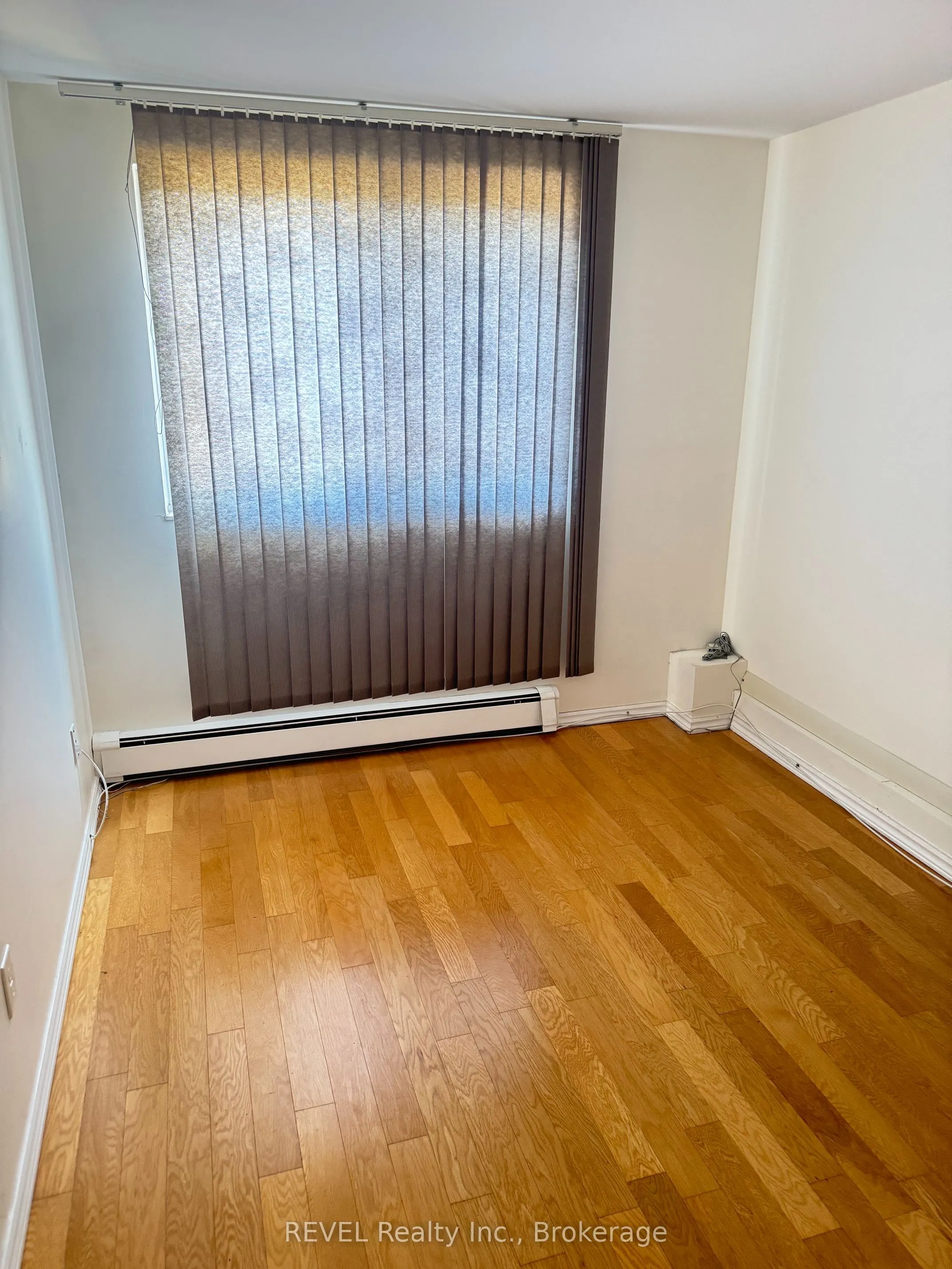 3955 Portage Road #401