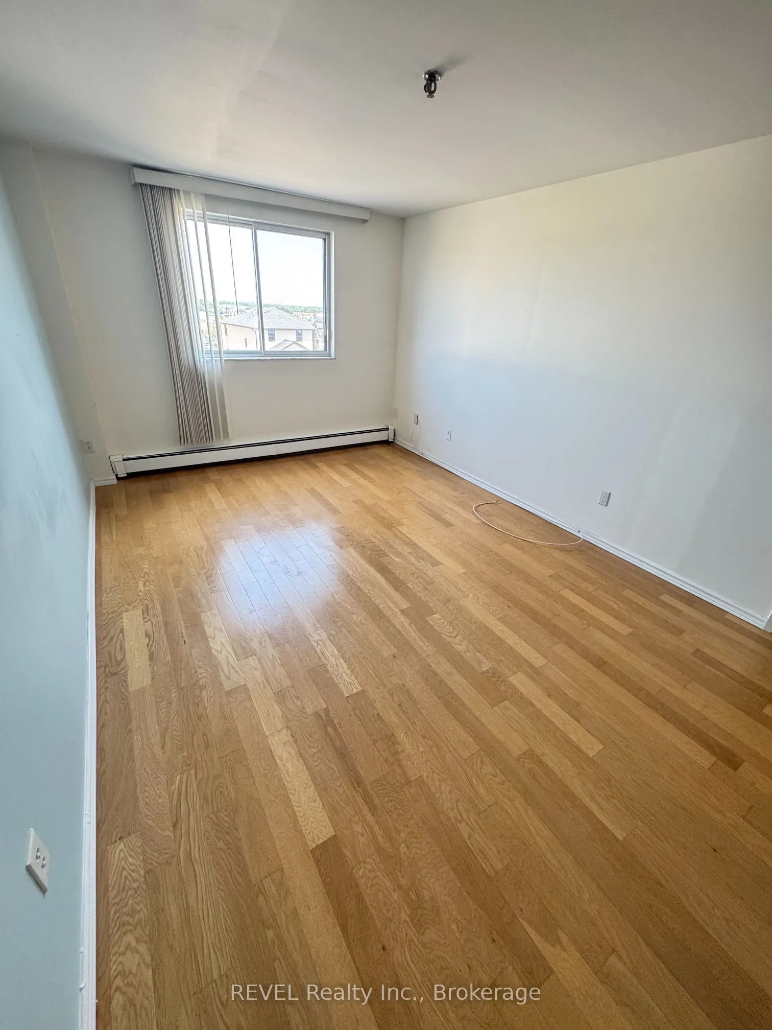 3955 Portage Road #401