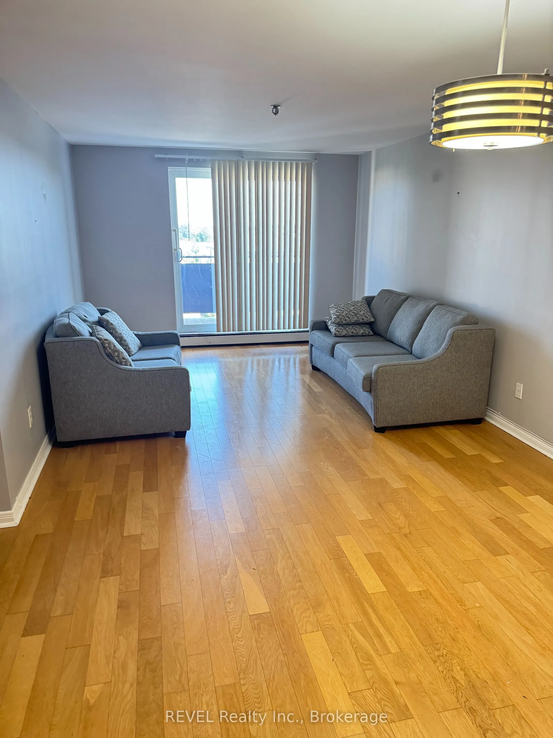 3955 Portage Road #401