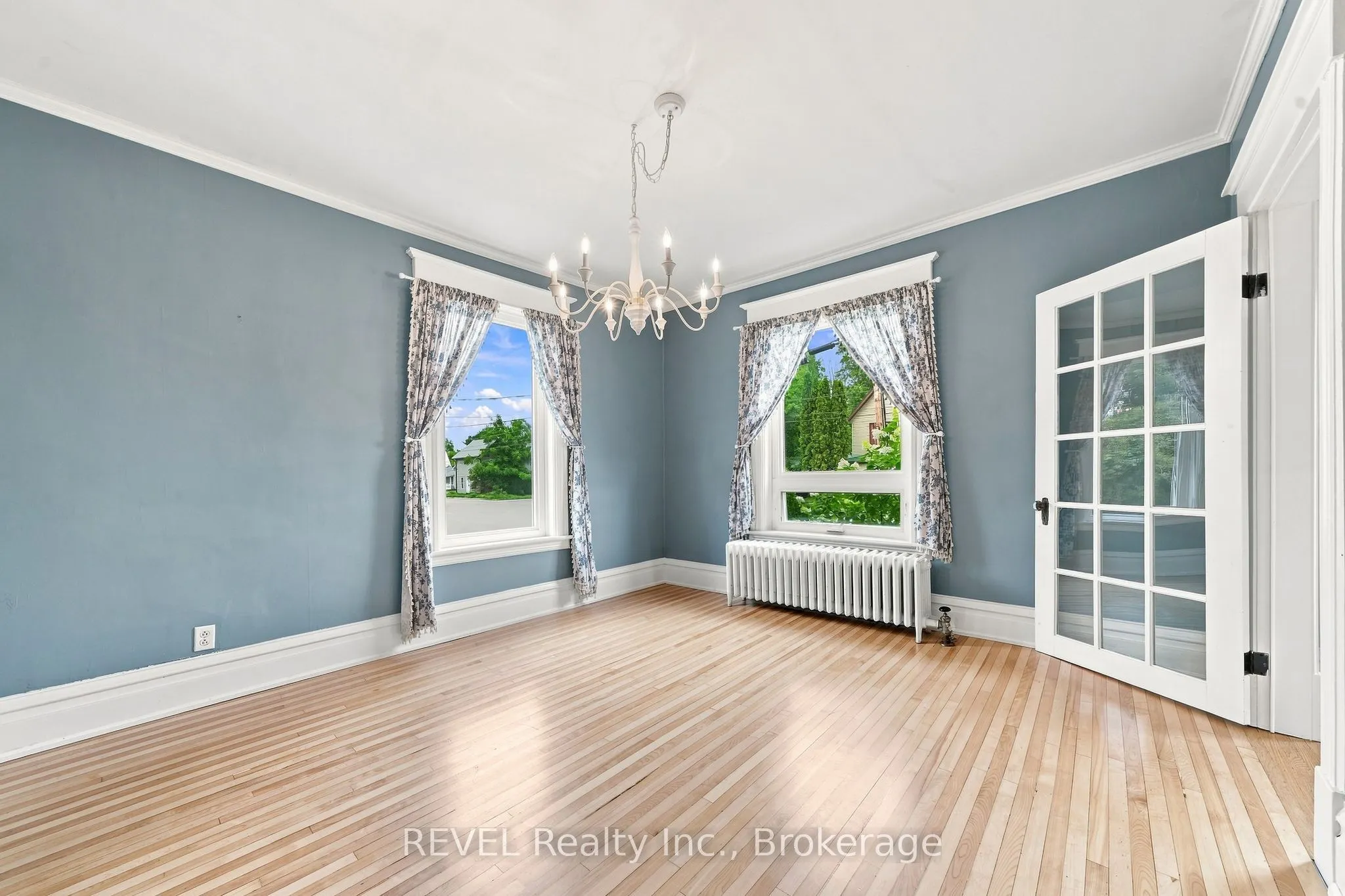 39 Trent Street N