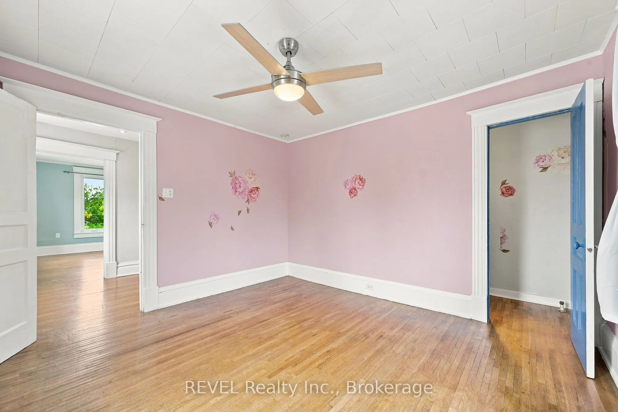 39 Trent Street N