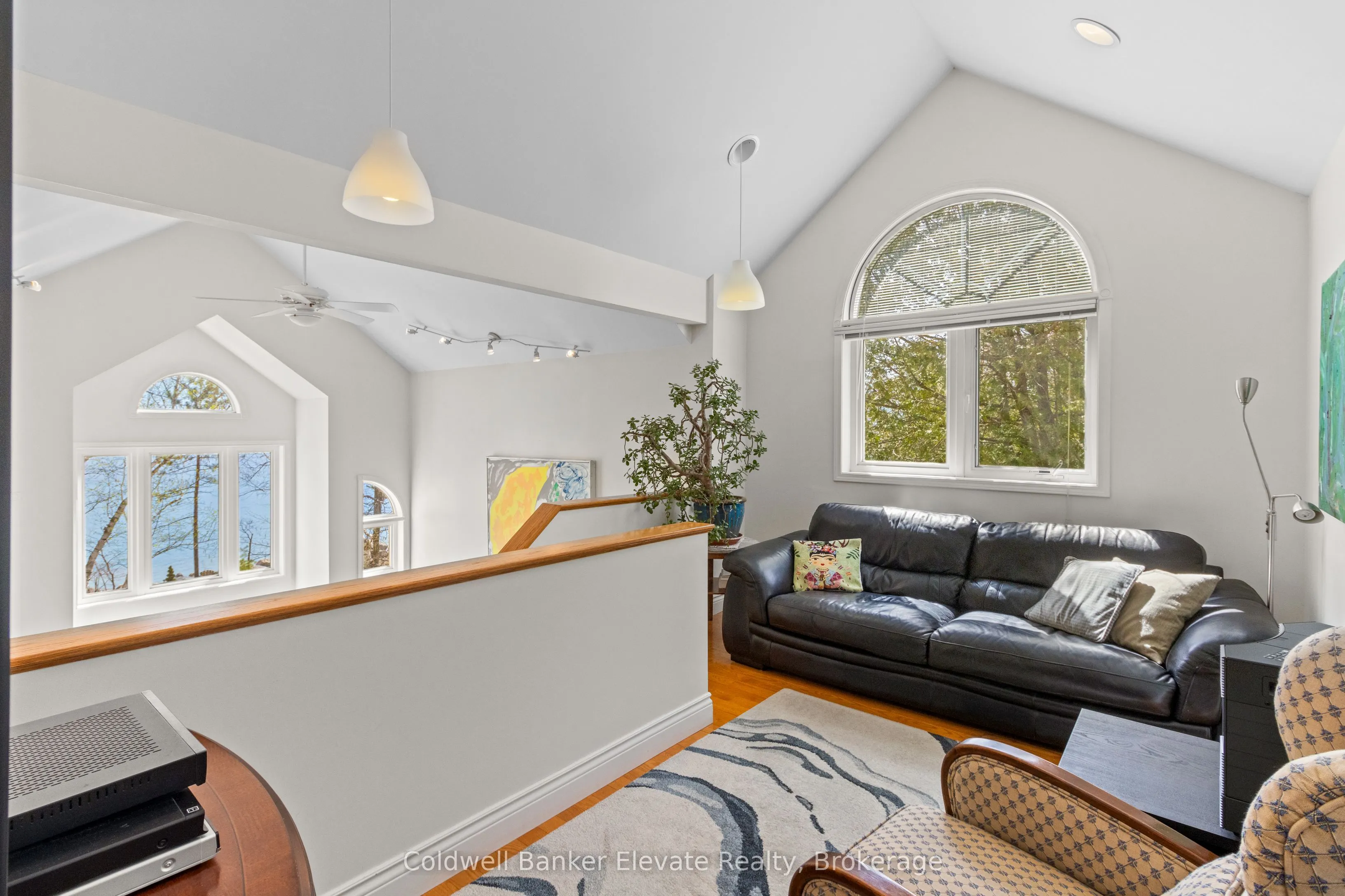 504553 Grey 1 Road