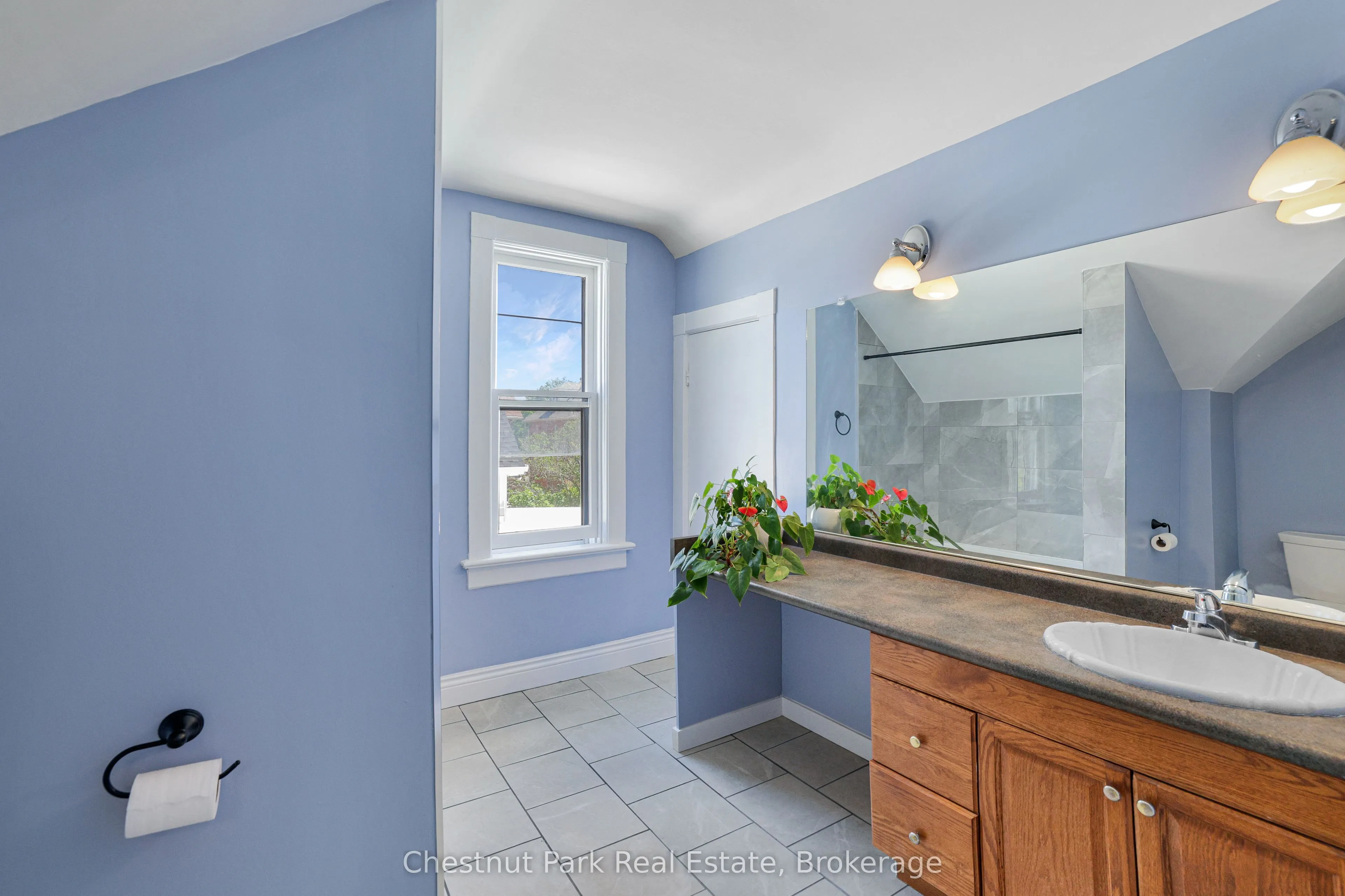 435 13th Street W