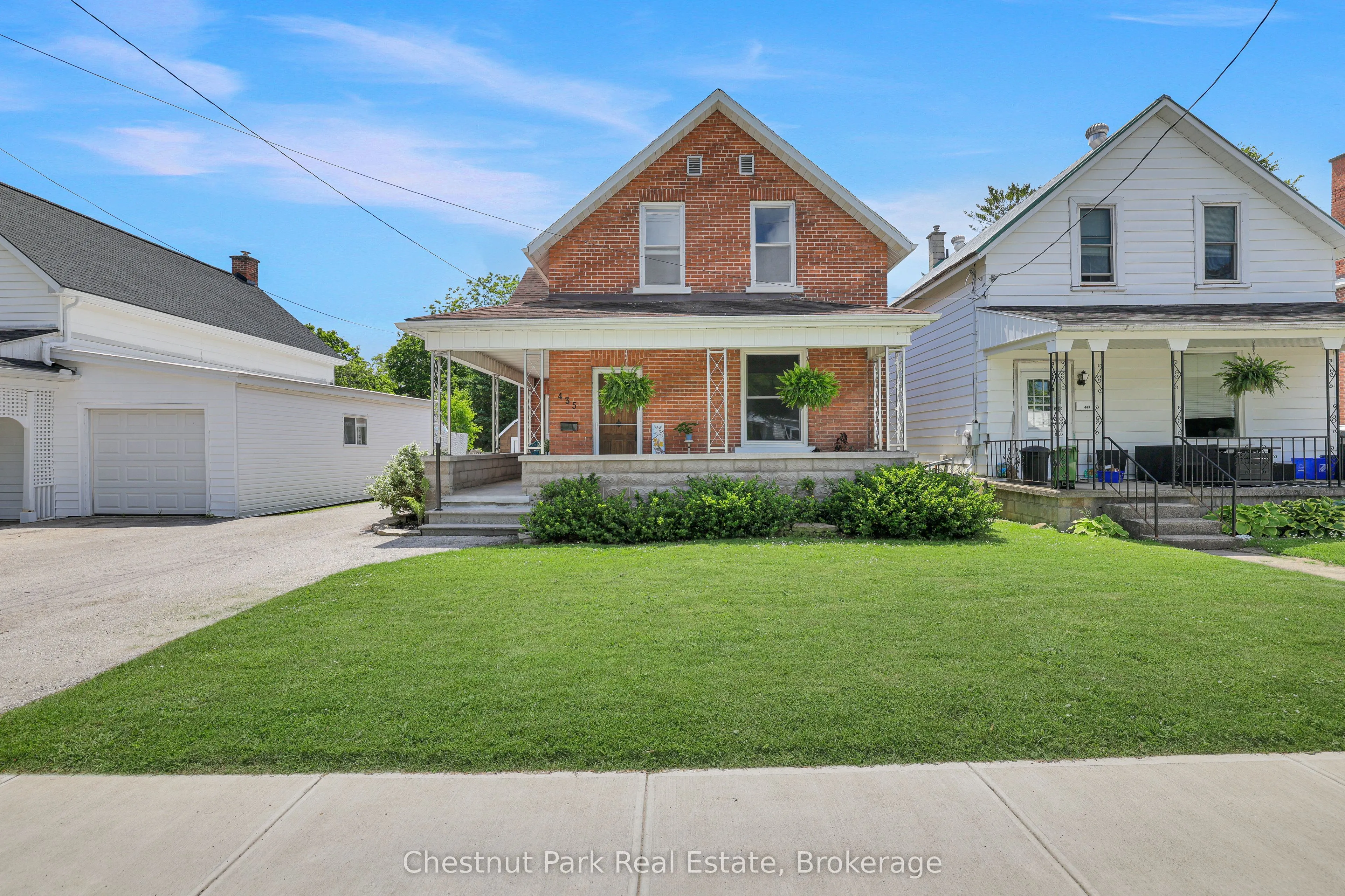 435 13th Street W