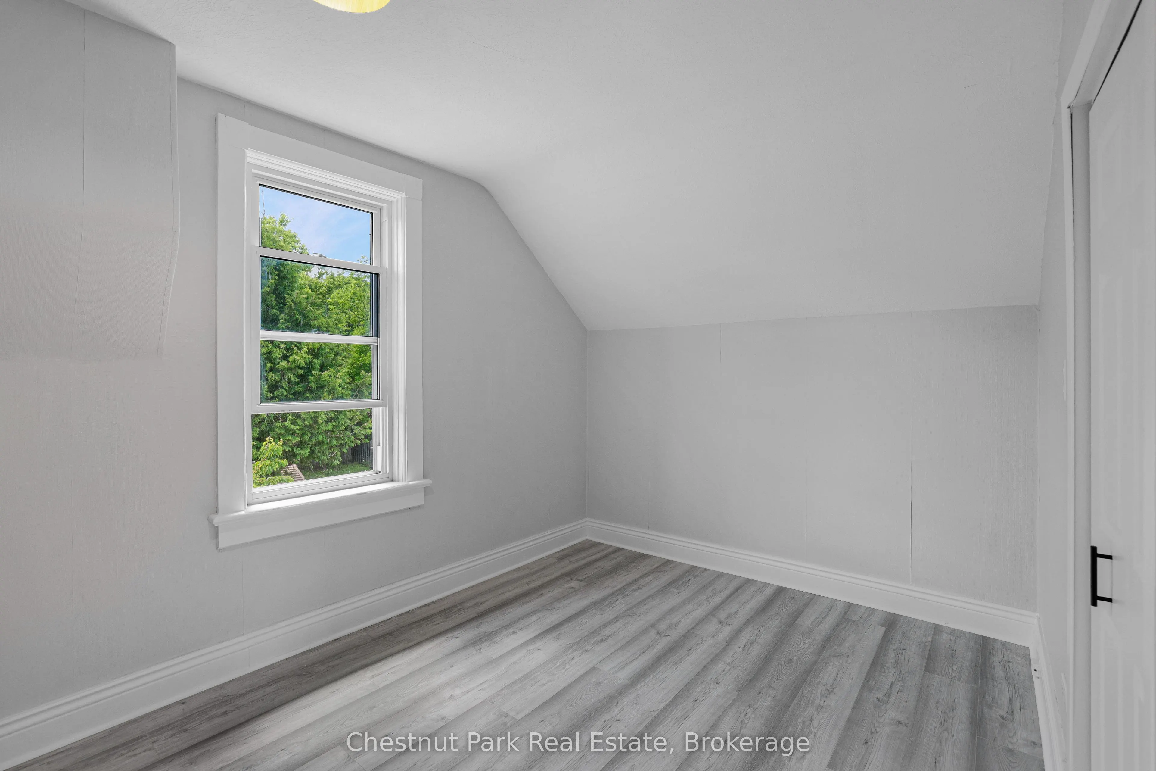 435 13th Street W