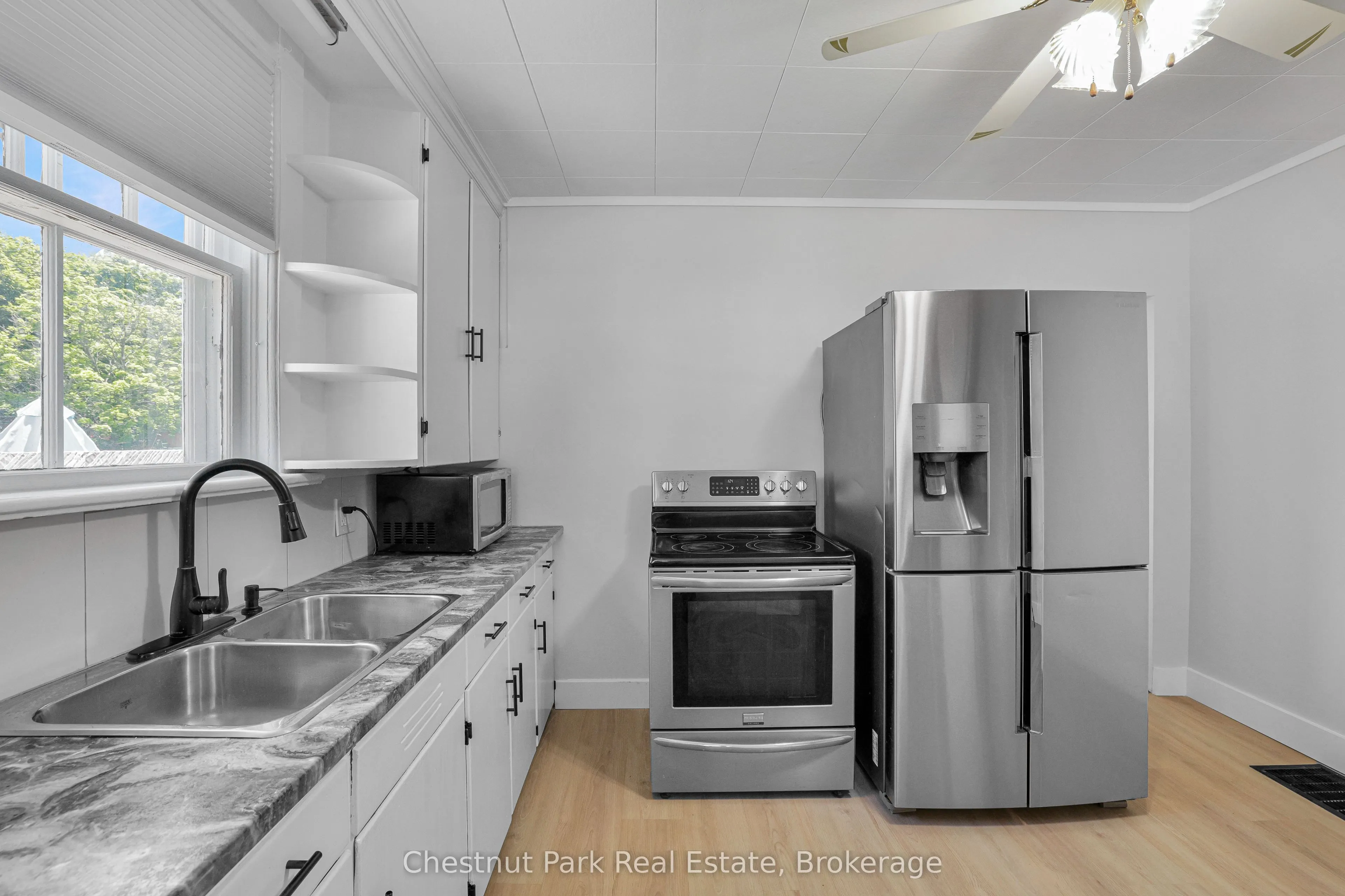 435 13th Street W