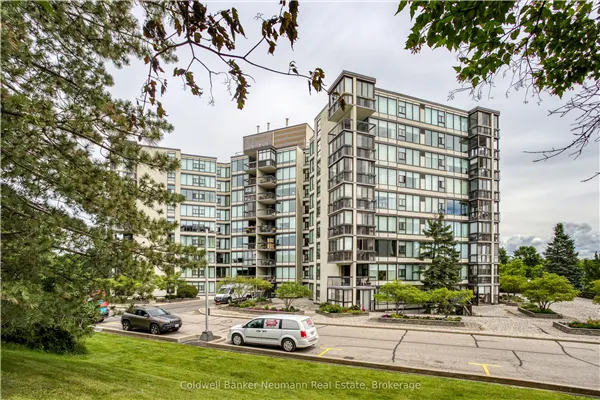 23 Woodlawn Road E