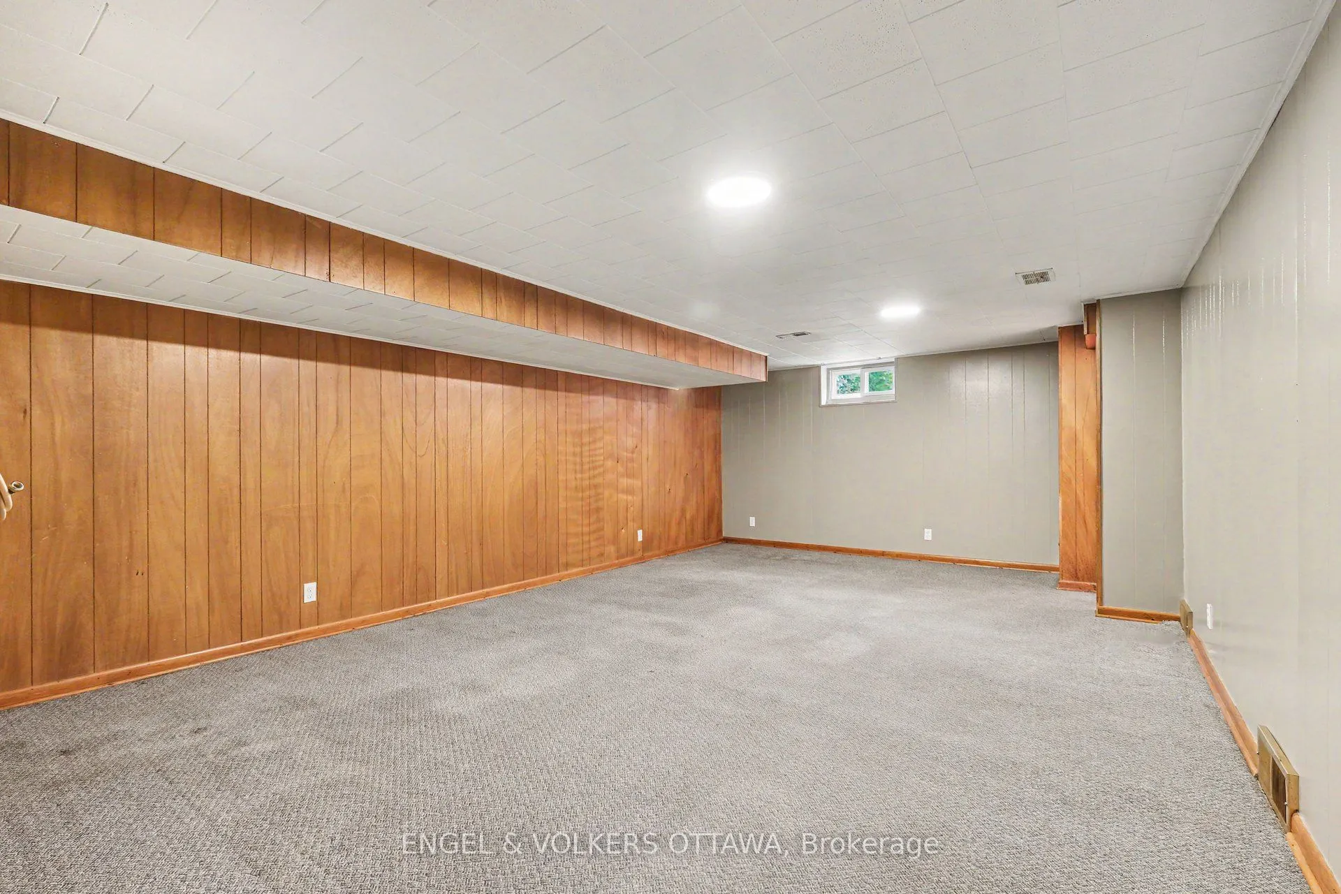 325 Summit Avenue