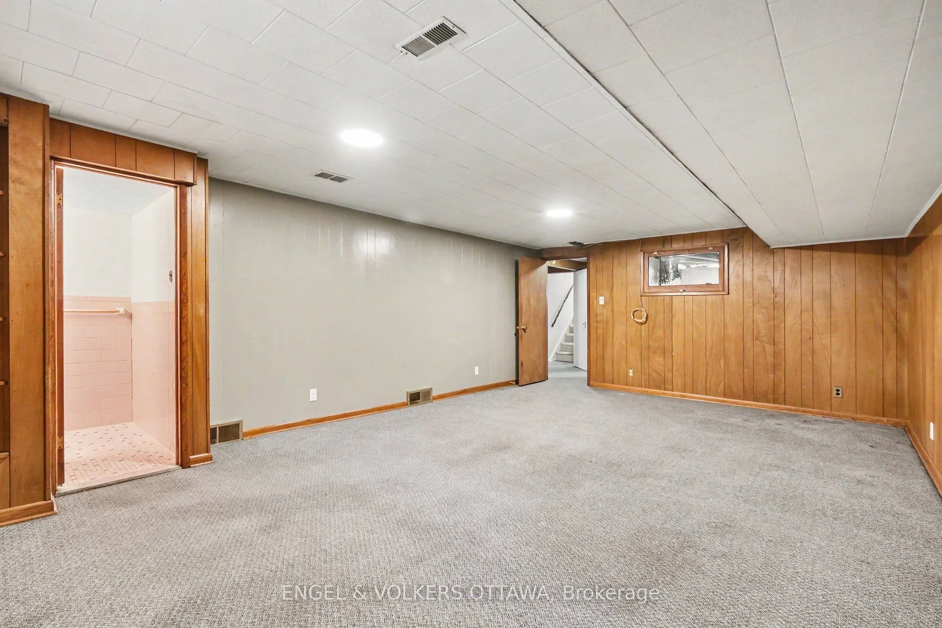 325 Summit Avenue