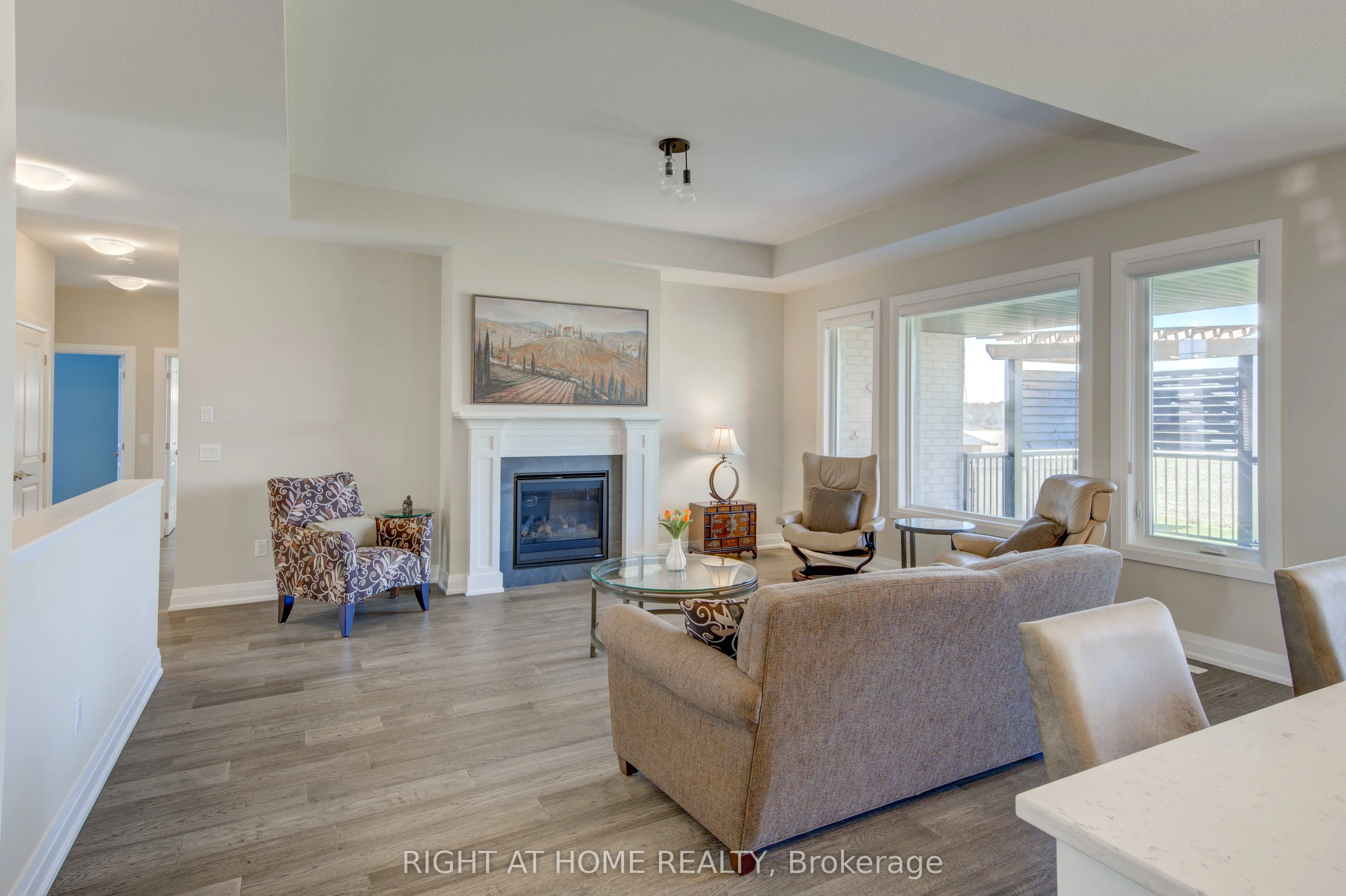 2043 LOCKWOOD Crescent