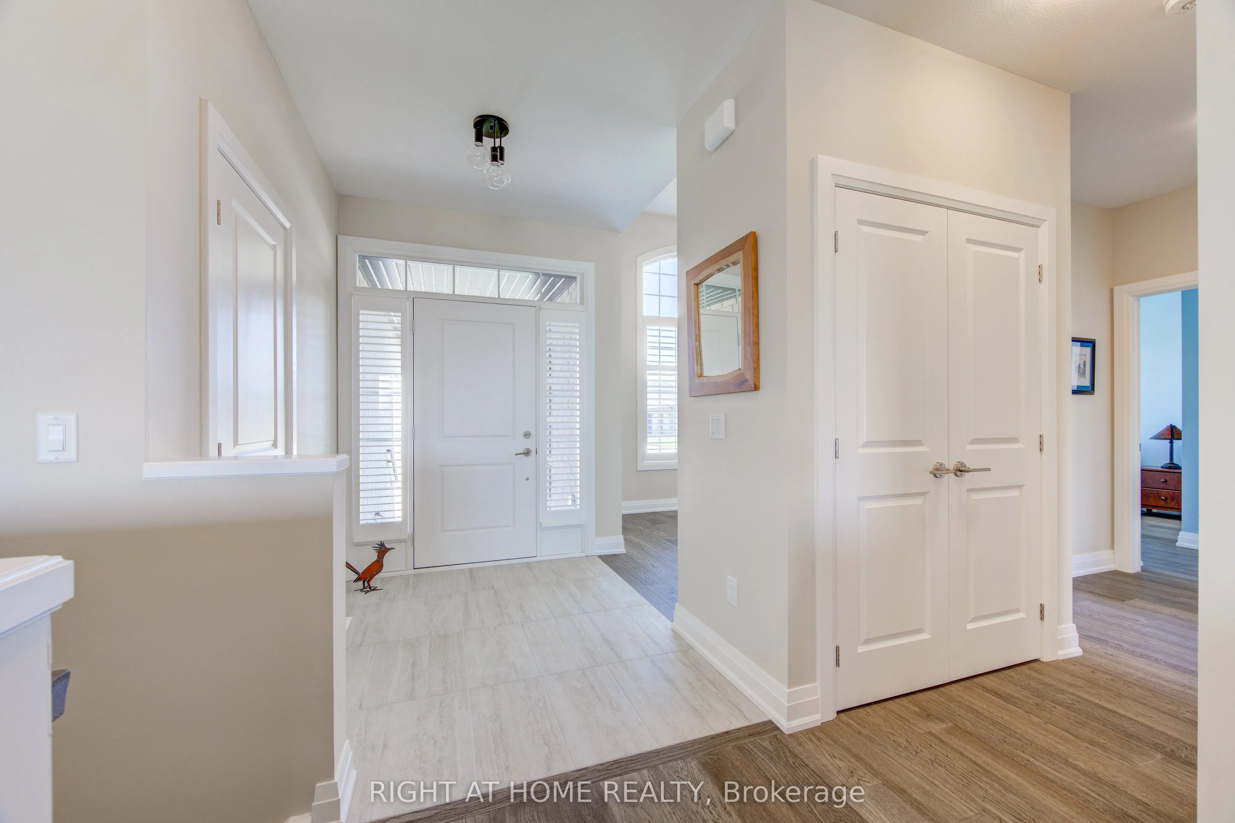 2043 LOCKWOOD Crescent