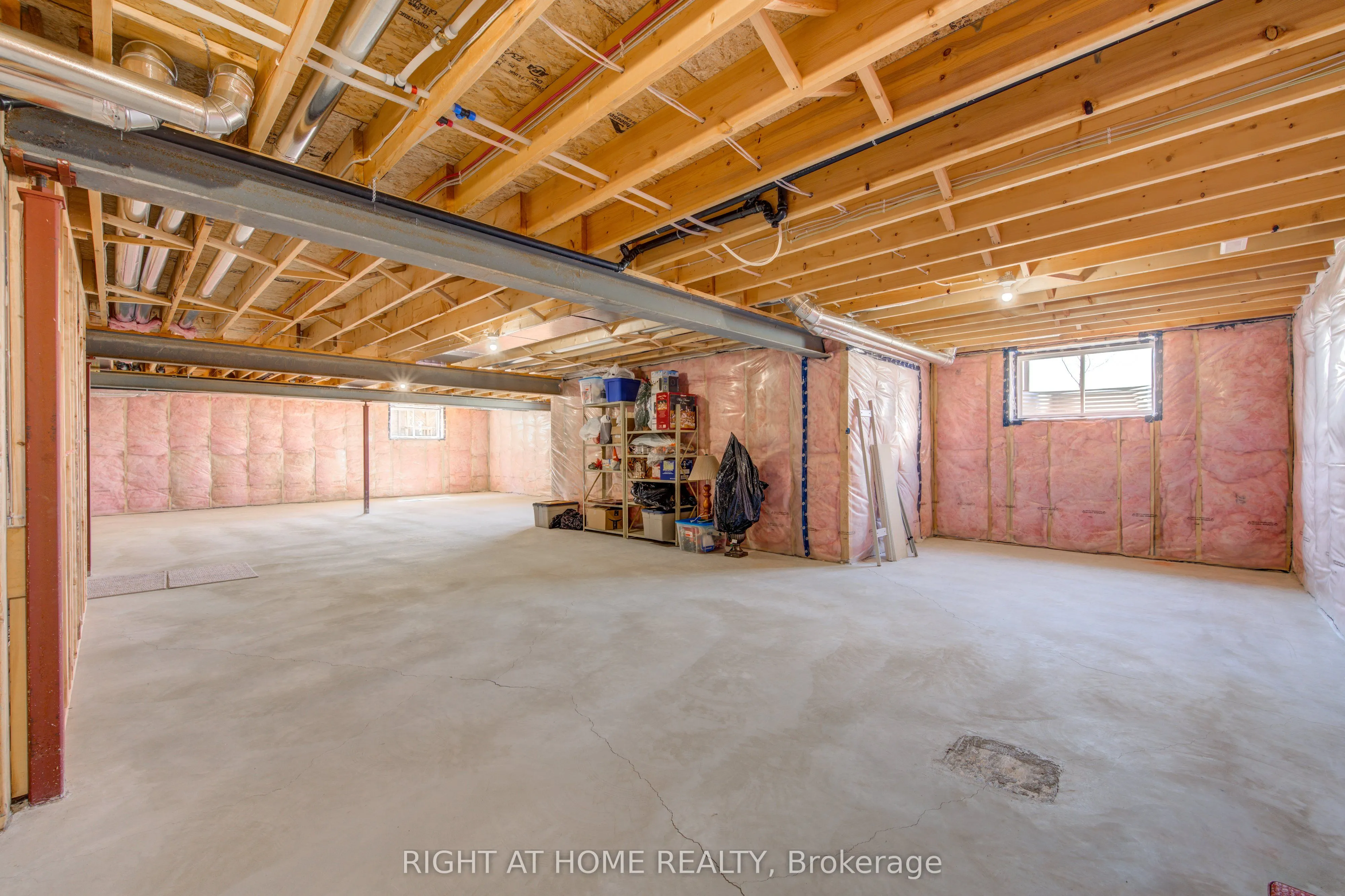 2043 LOCKWOOD Crescent