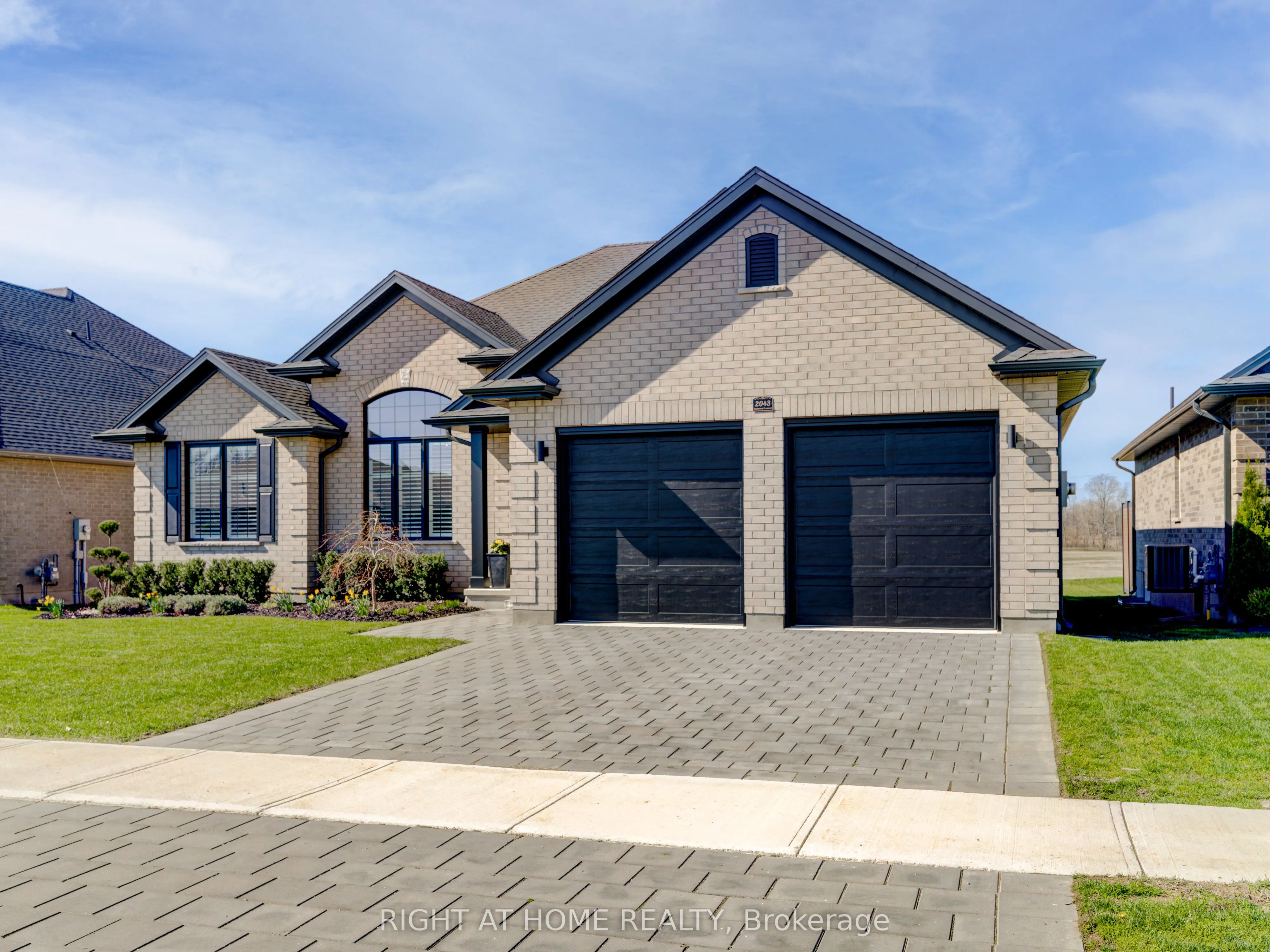 2043 LOCKWOOD Crescent