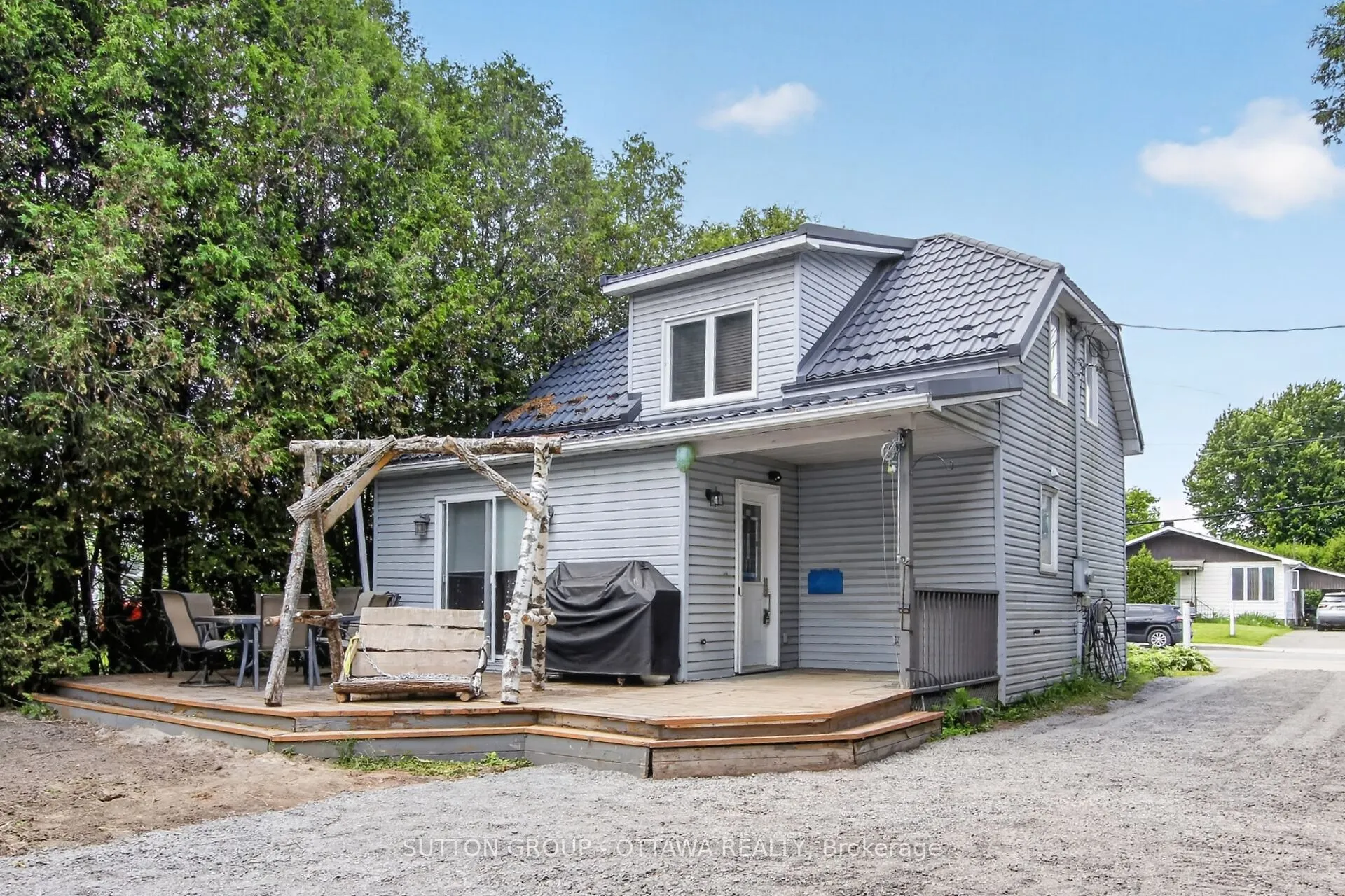 2172 Laval Street