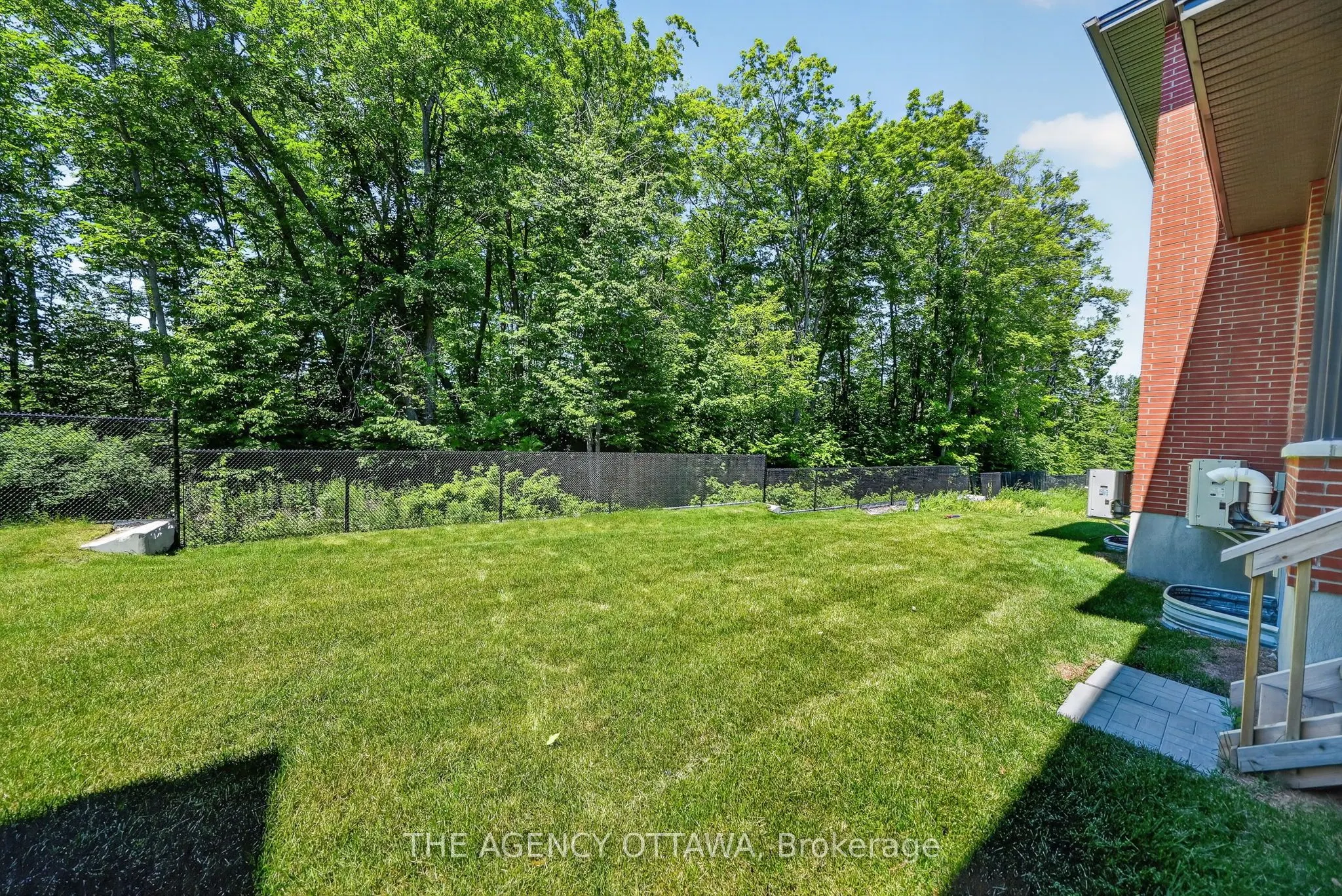 1005 Kitigan Grove
