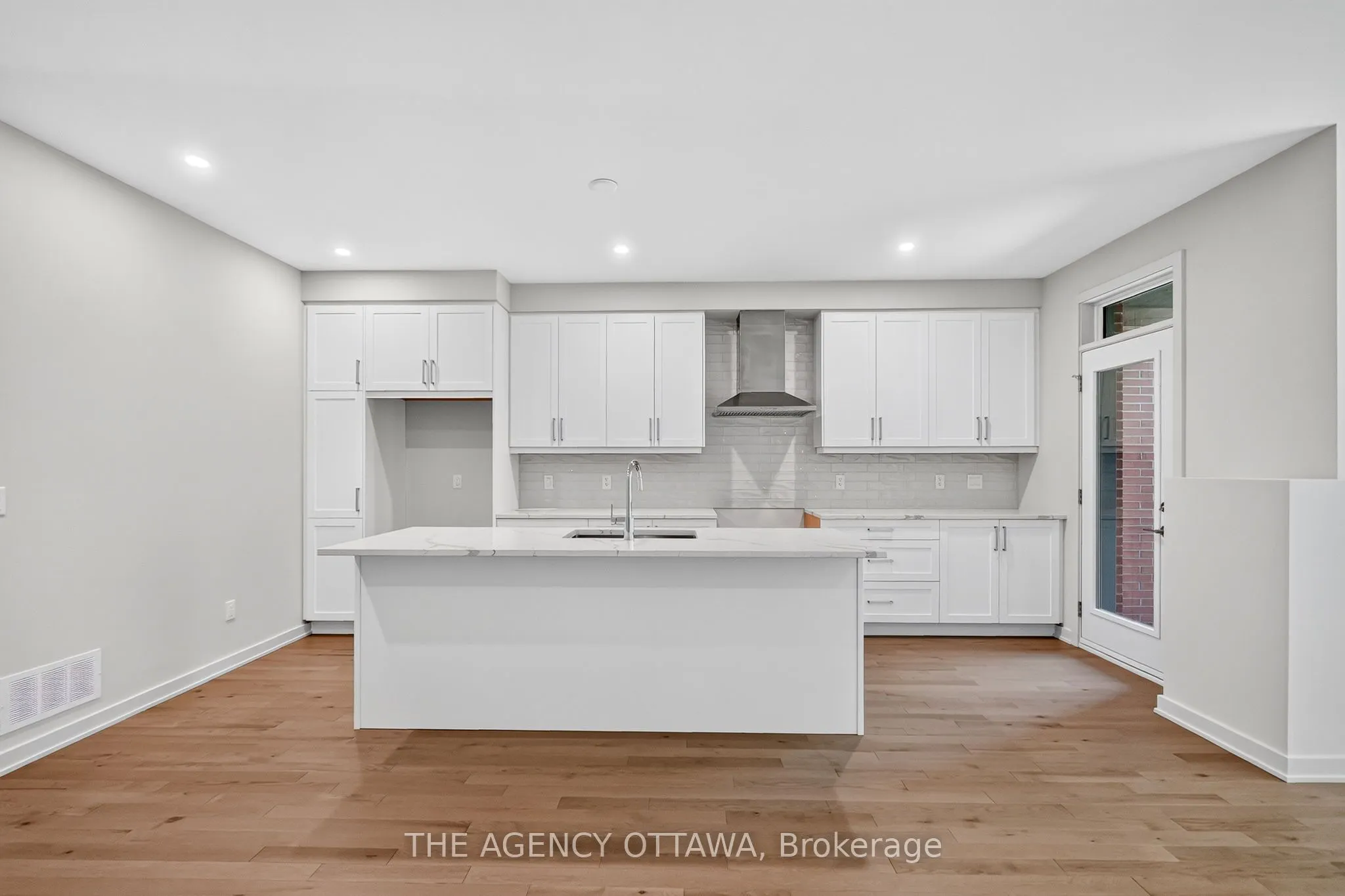 1005 Kitigan Grove