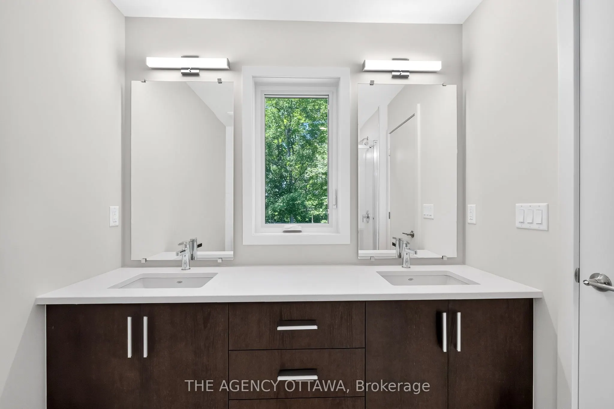 1005 Kitigan Grove