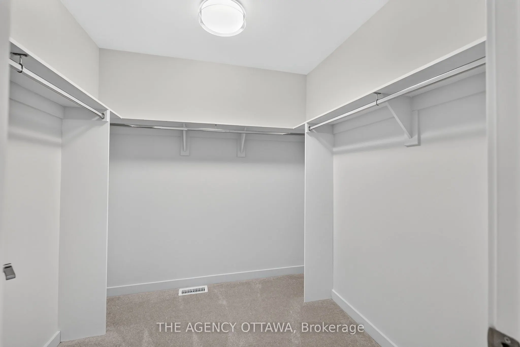 1005 Kitigan Grove