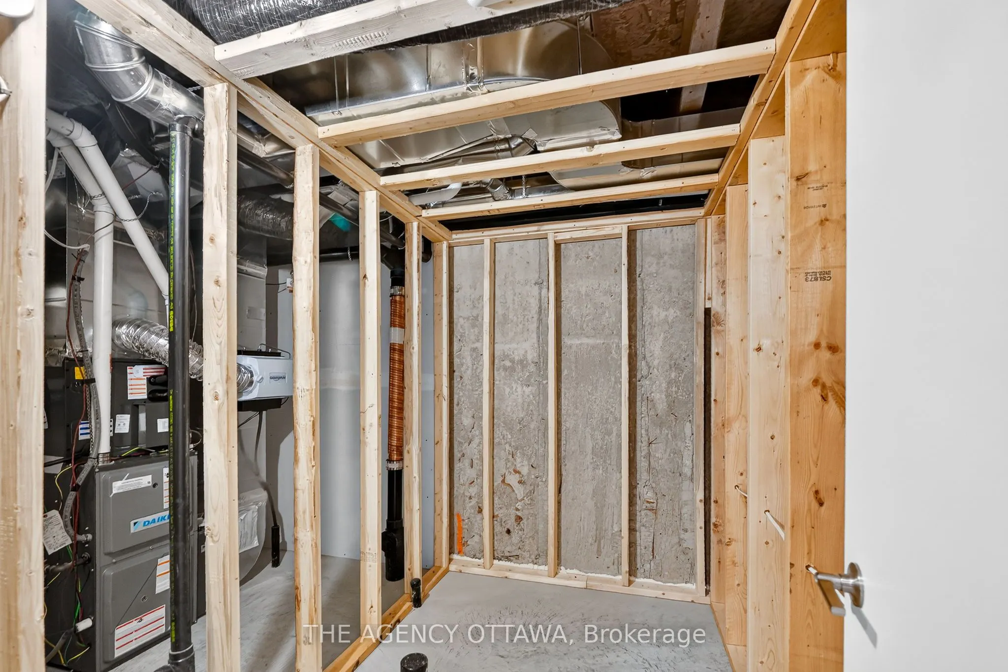 1005 Kitigan Grove