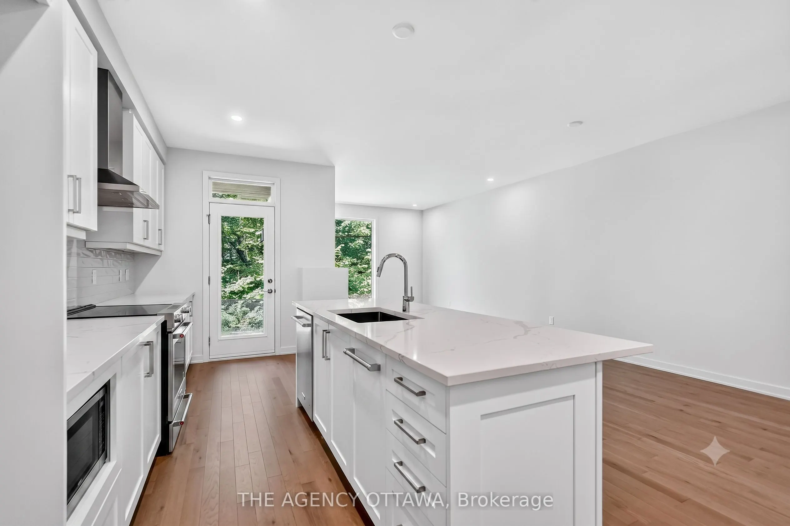 1005 Kitigan Grove