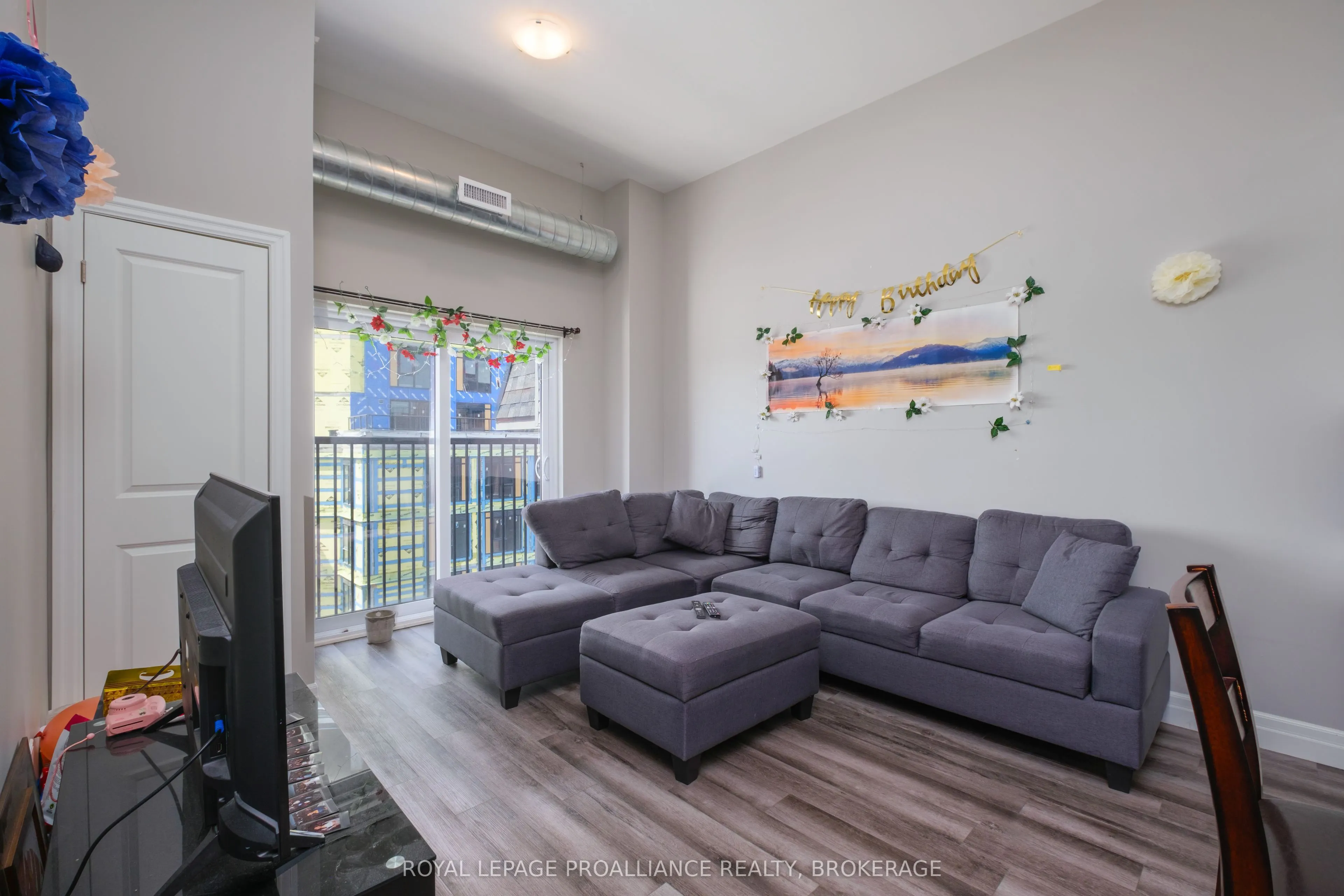 501 Frontenac Street #502