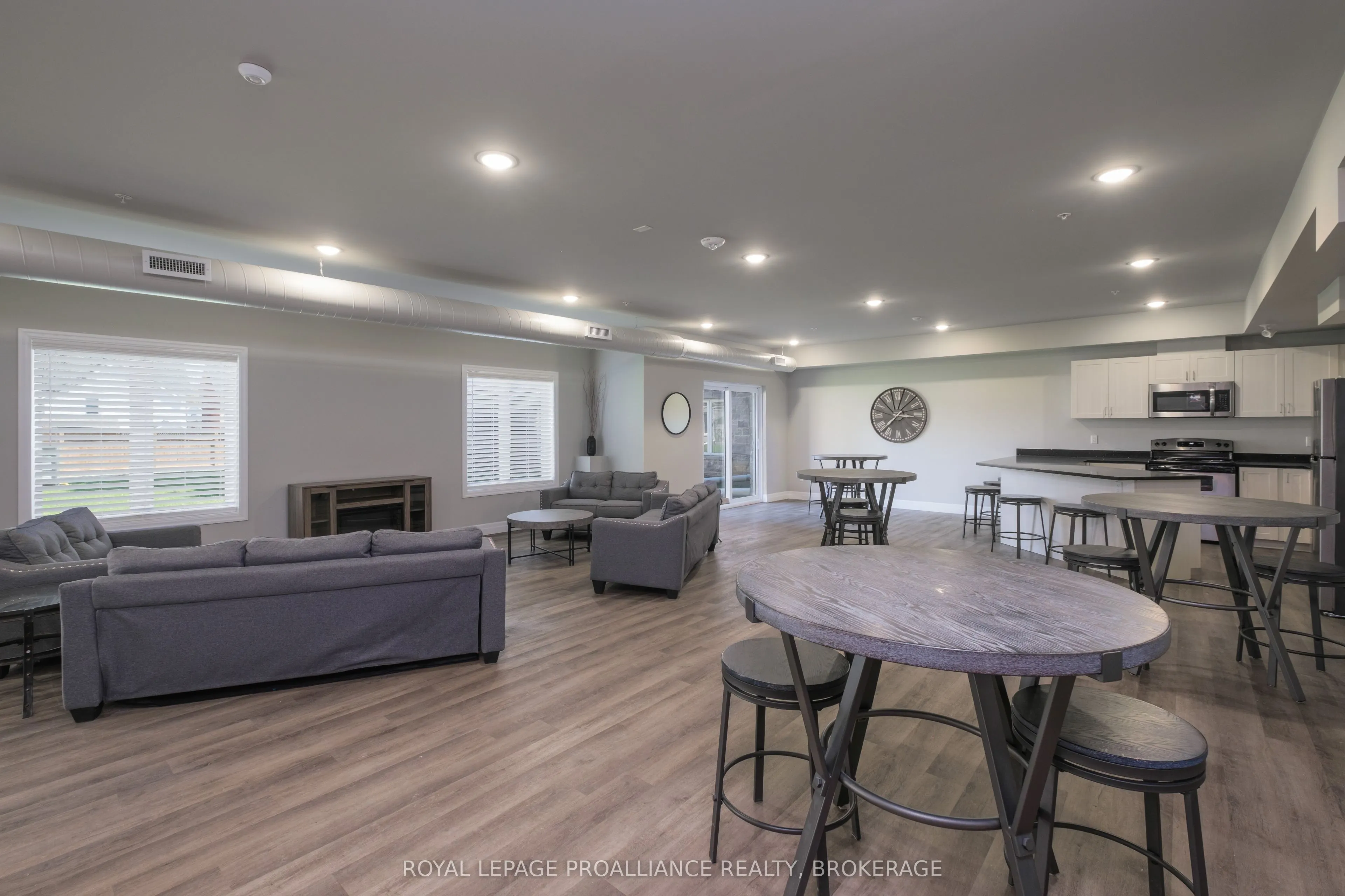 501 Frontenac Street #402
