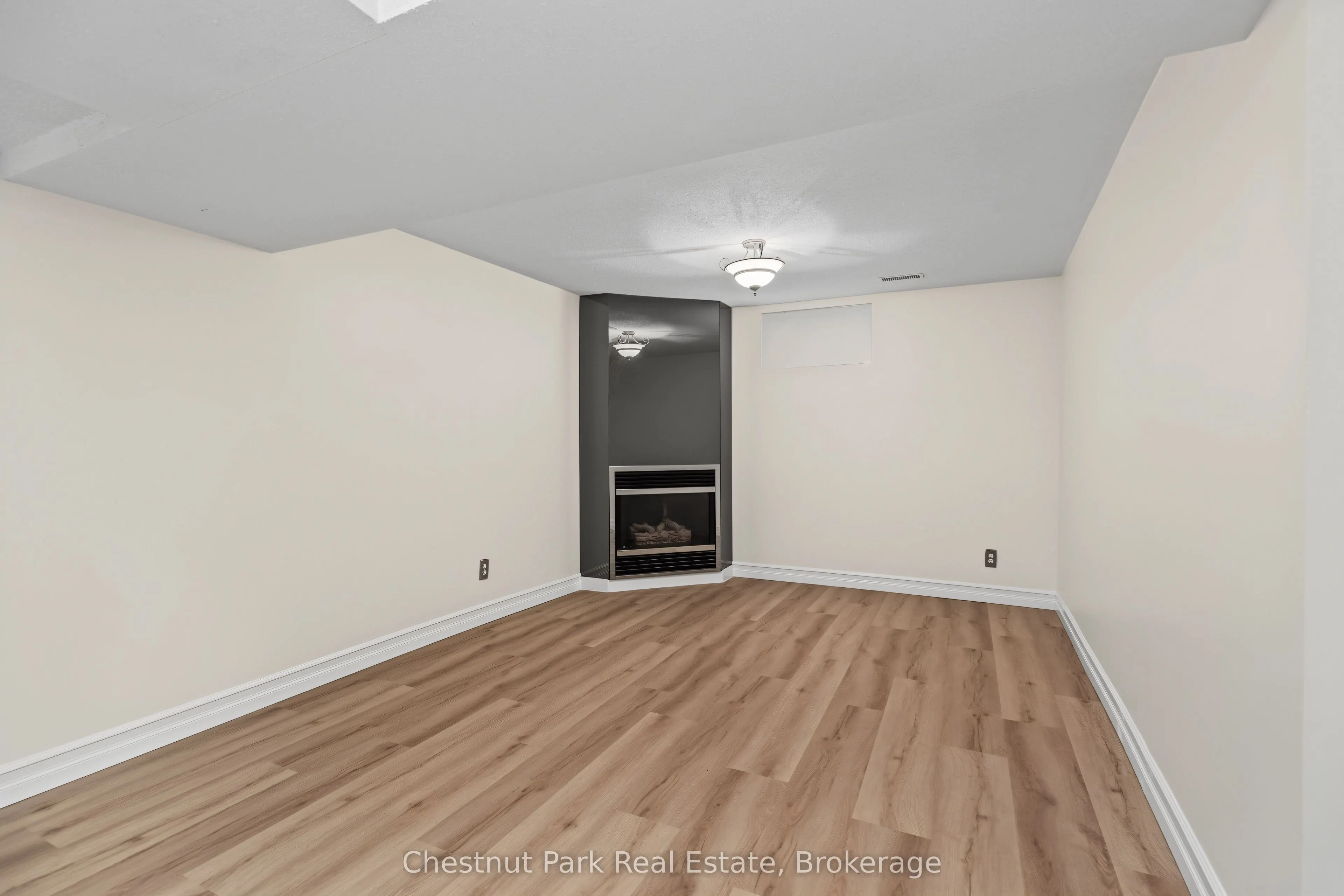 280 8th Avenue E