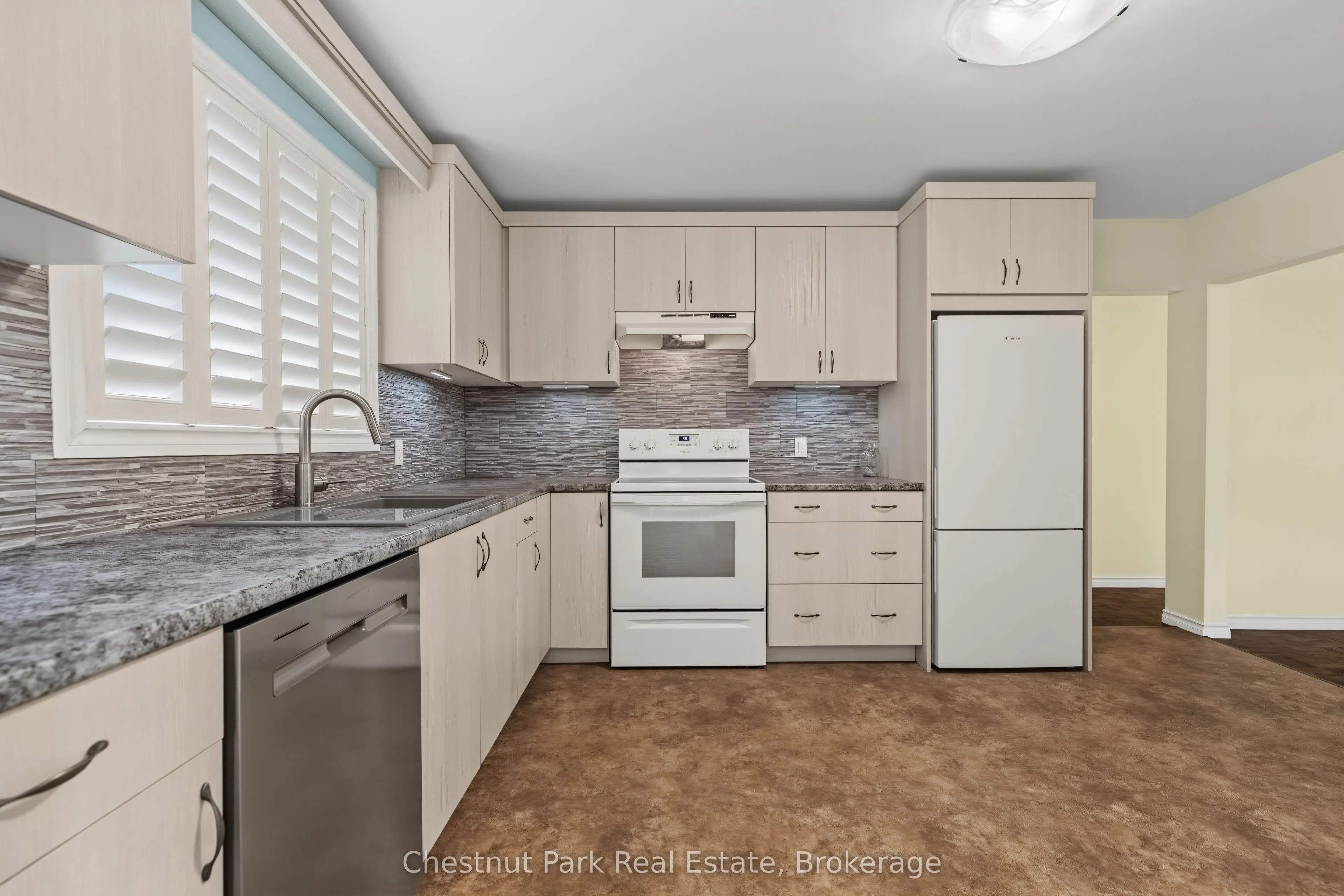 280 8th Avenue E