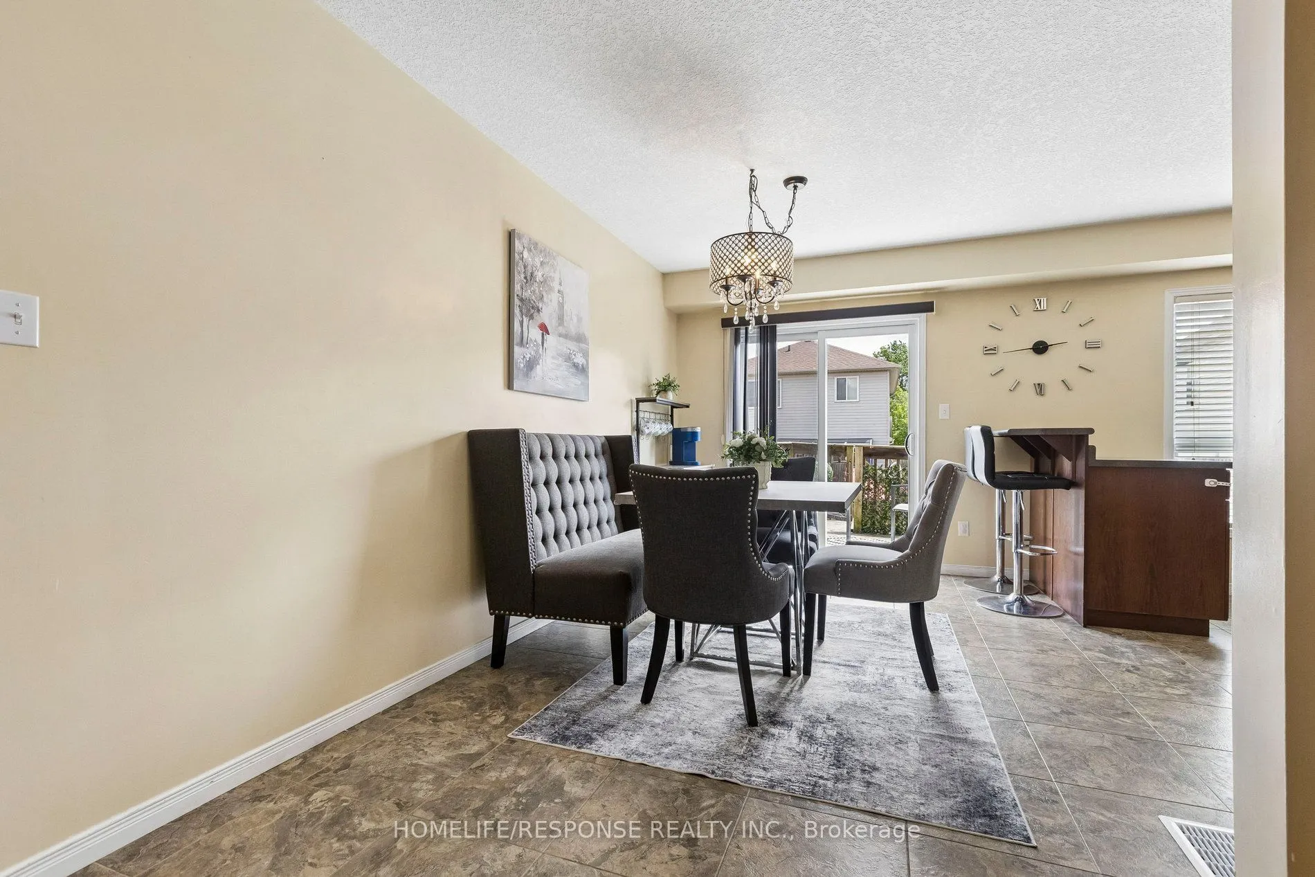 222 SOPHIA Crescent