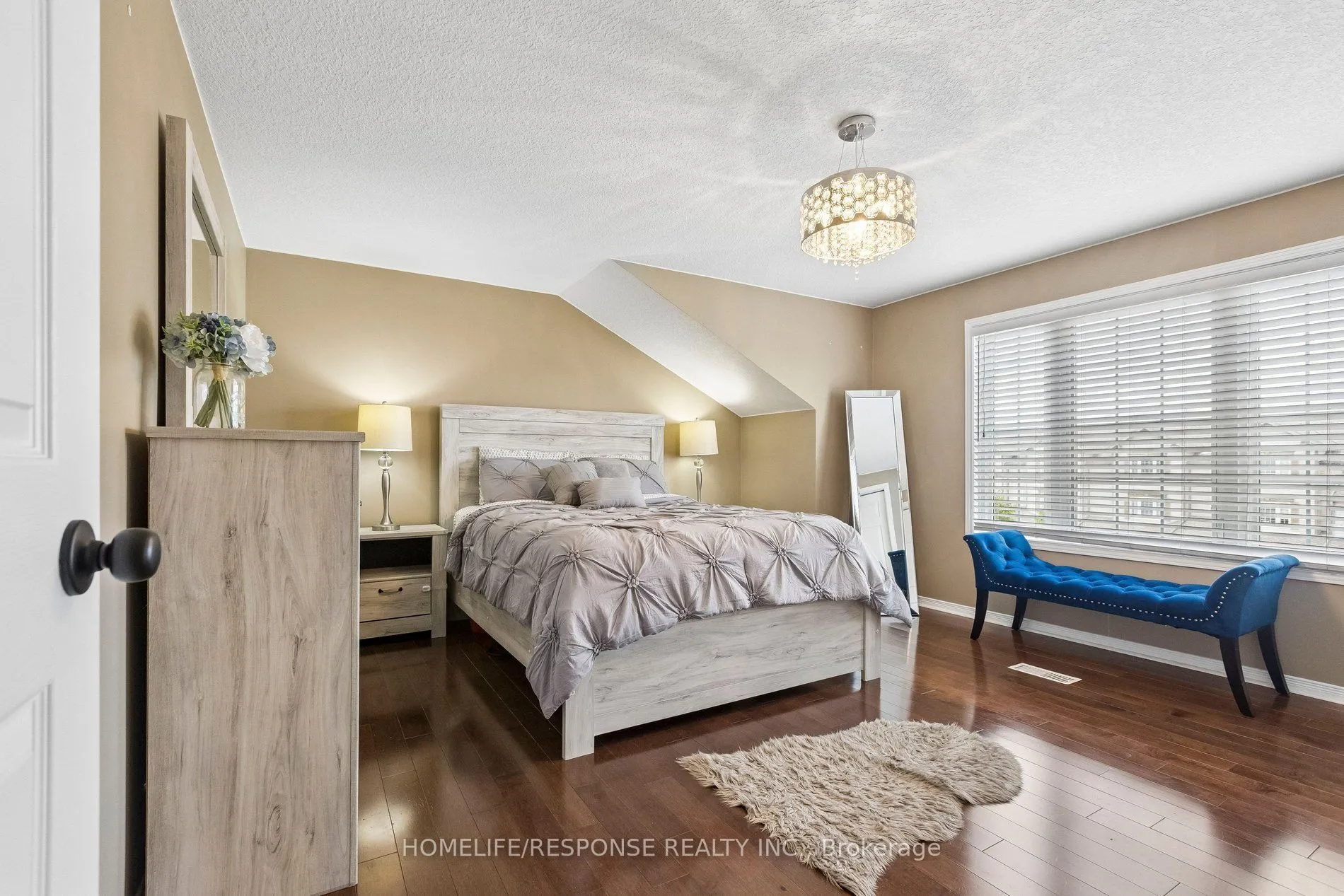 222 SOPHIA Crescent