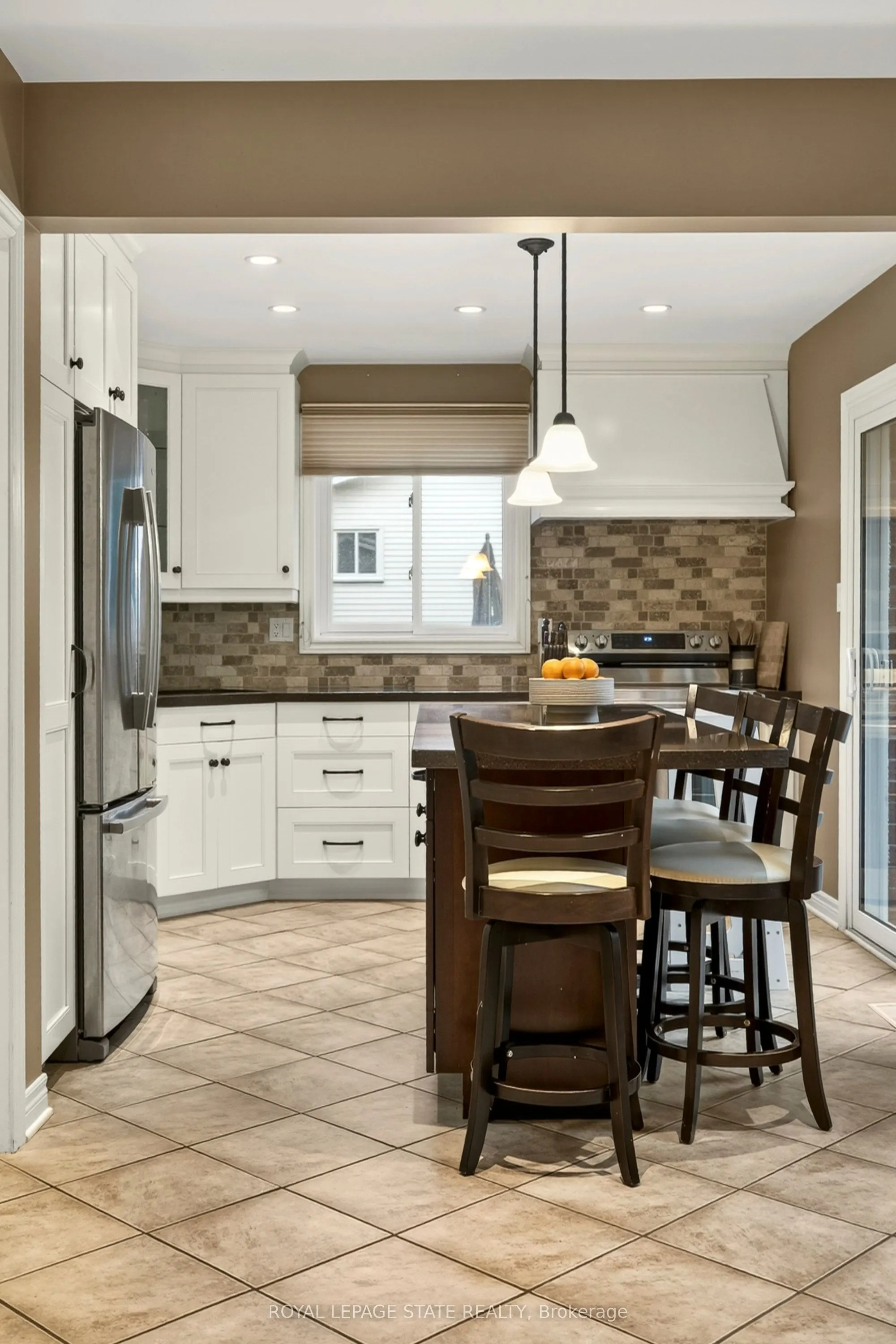 4507 Ivy Gardens Crescent