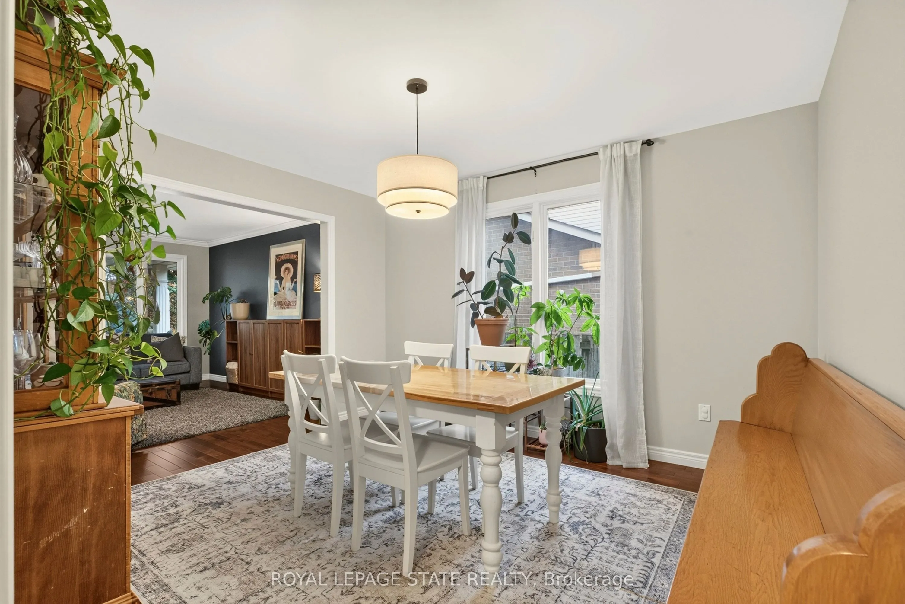 4507 Ivy Gardens Crescent