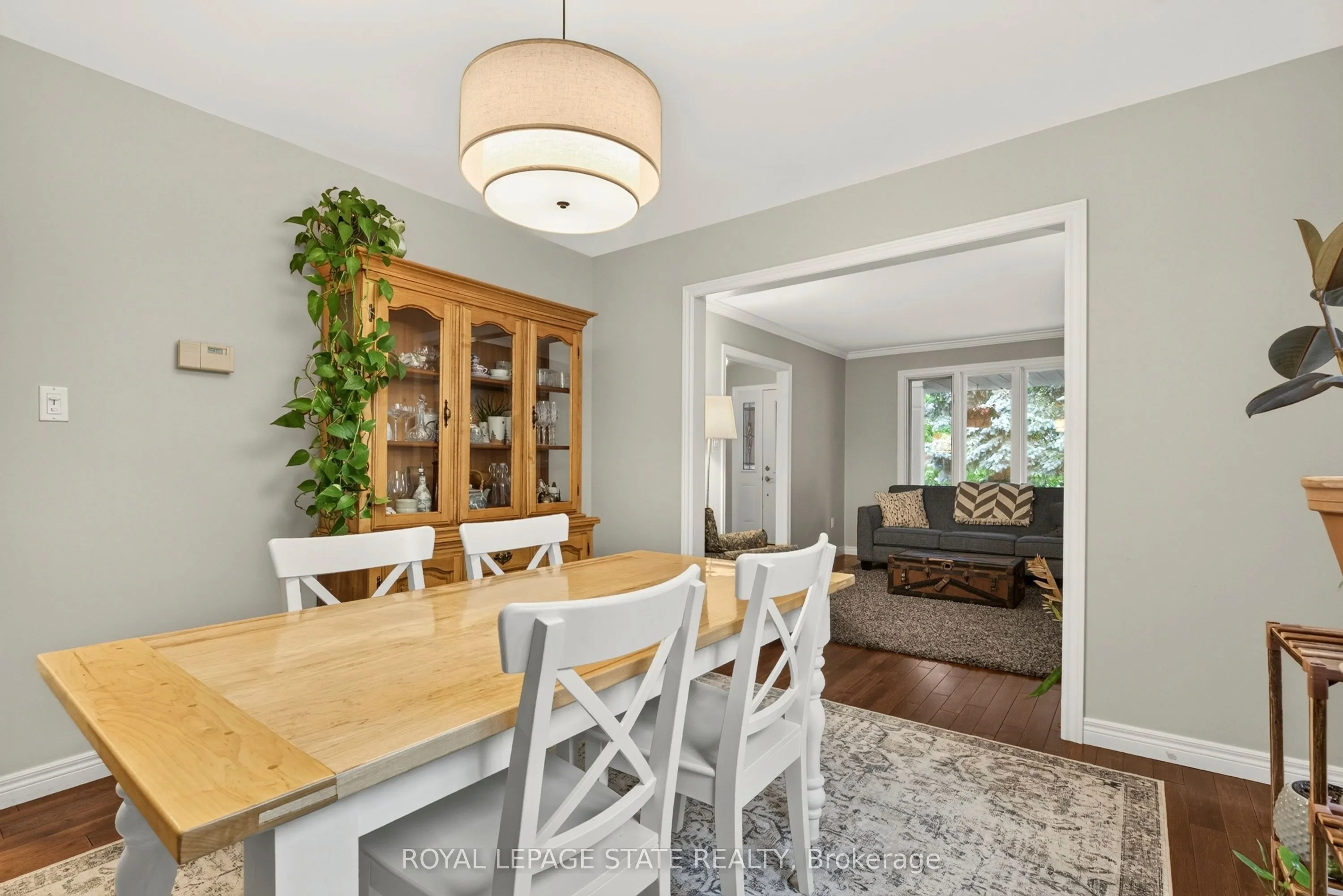 4507 Ivy Gardens Crescent