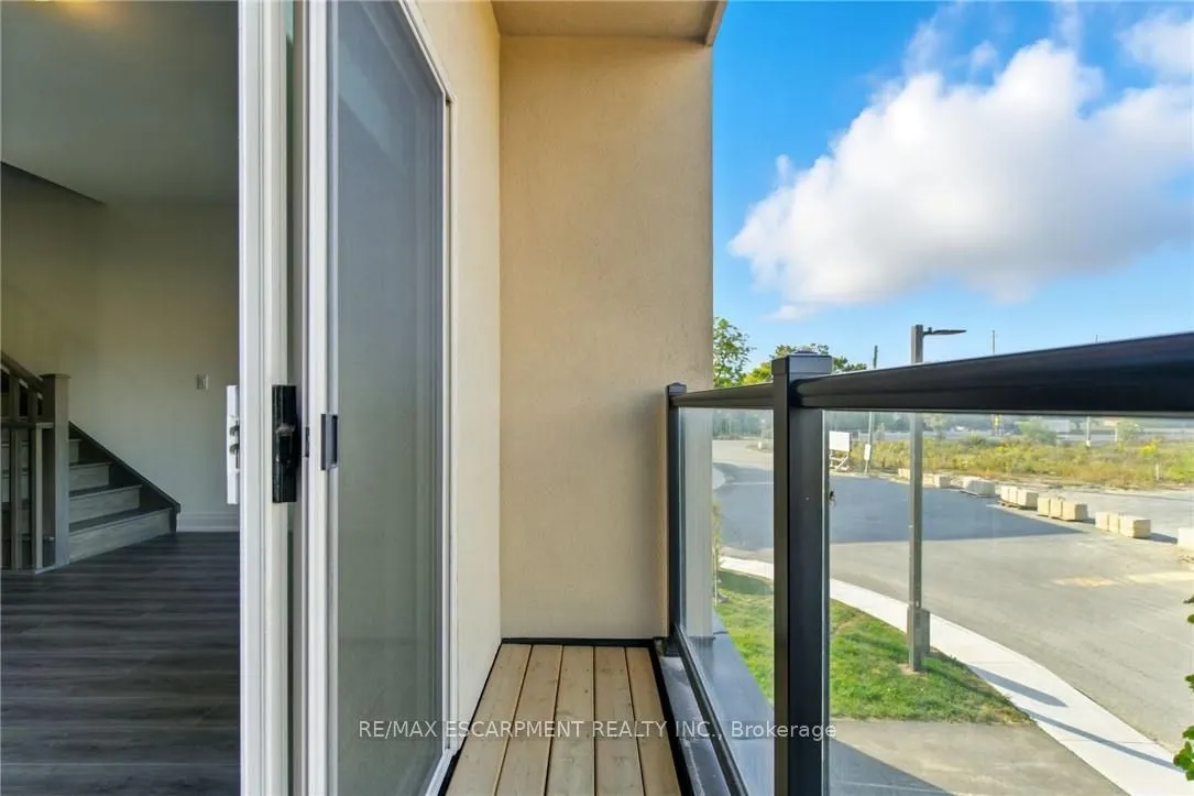 4 Clear Valley Lane