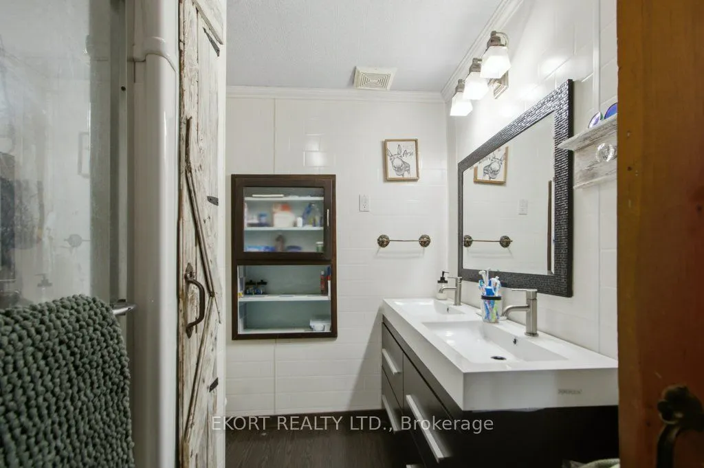 272 Coutts Road