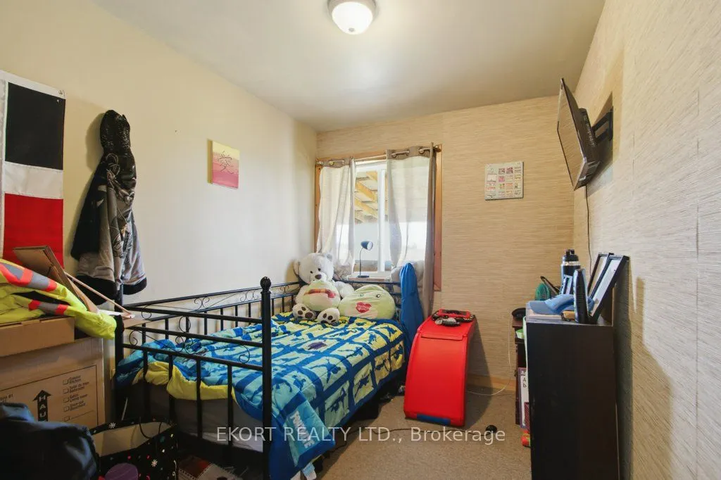 272 Coutts Road