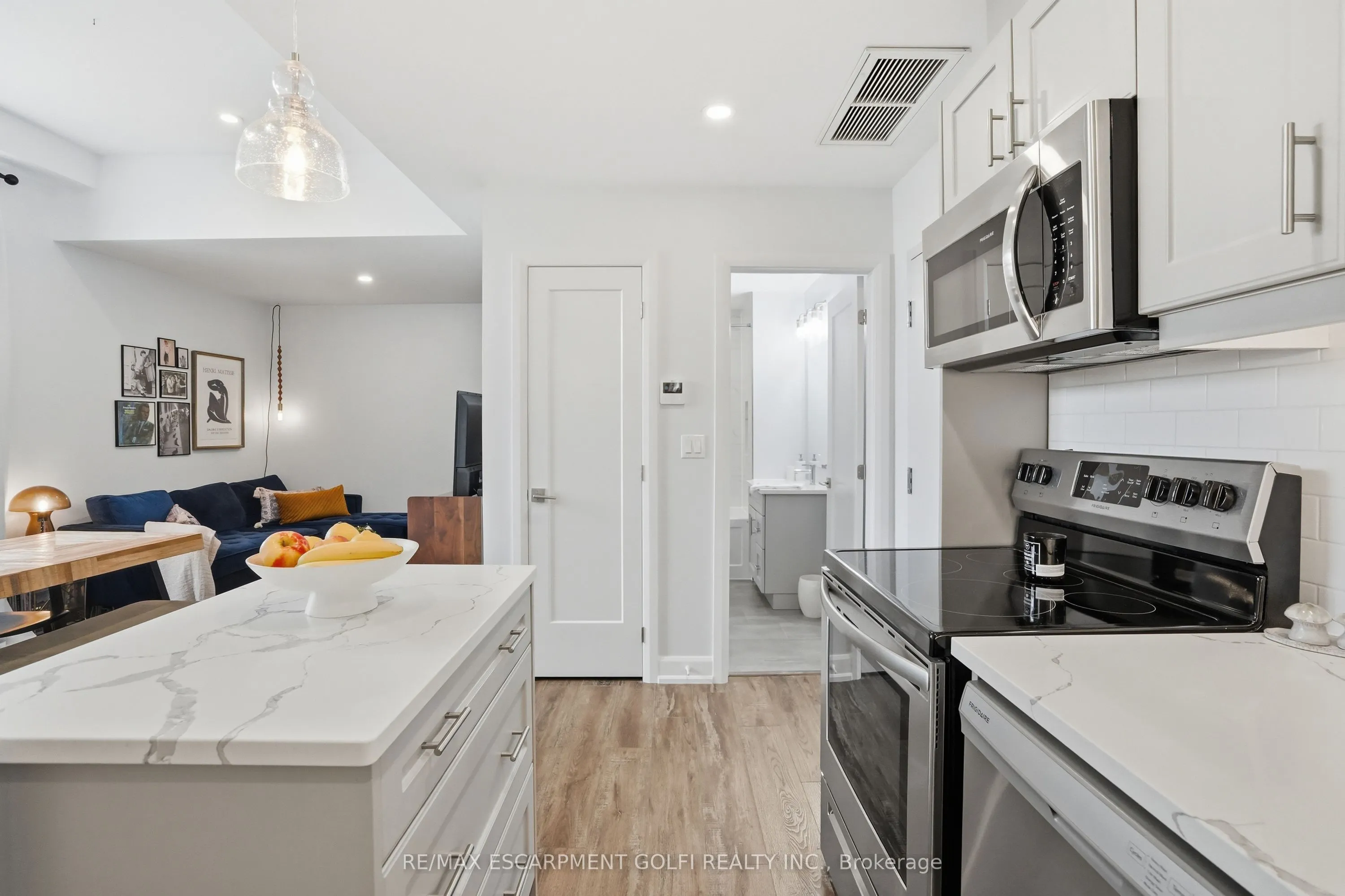 405 Merritt Street #8