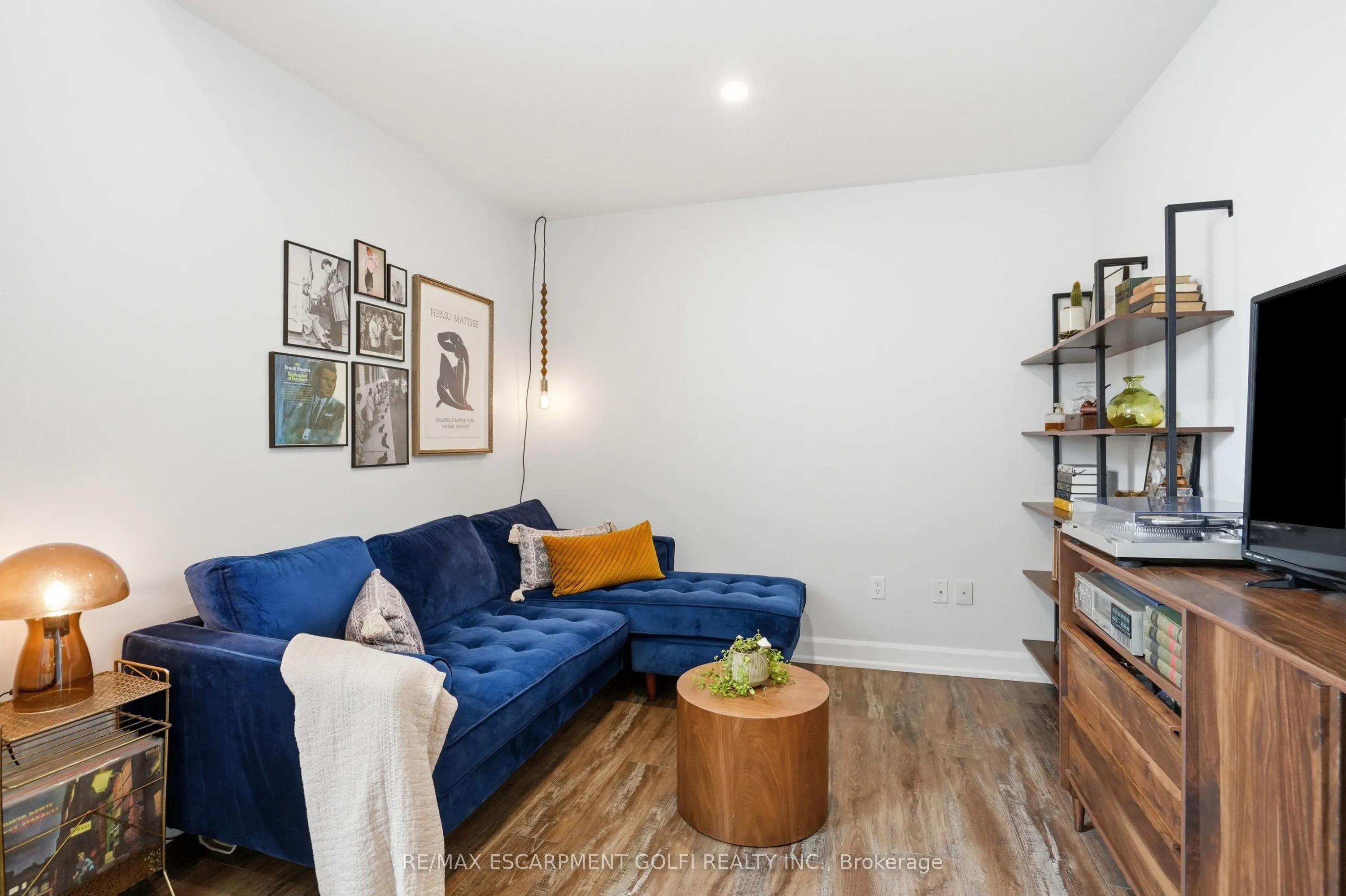 405 Merritt Street #8