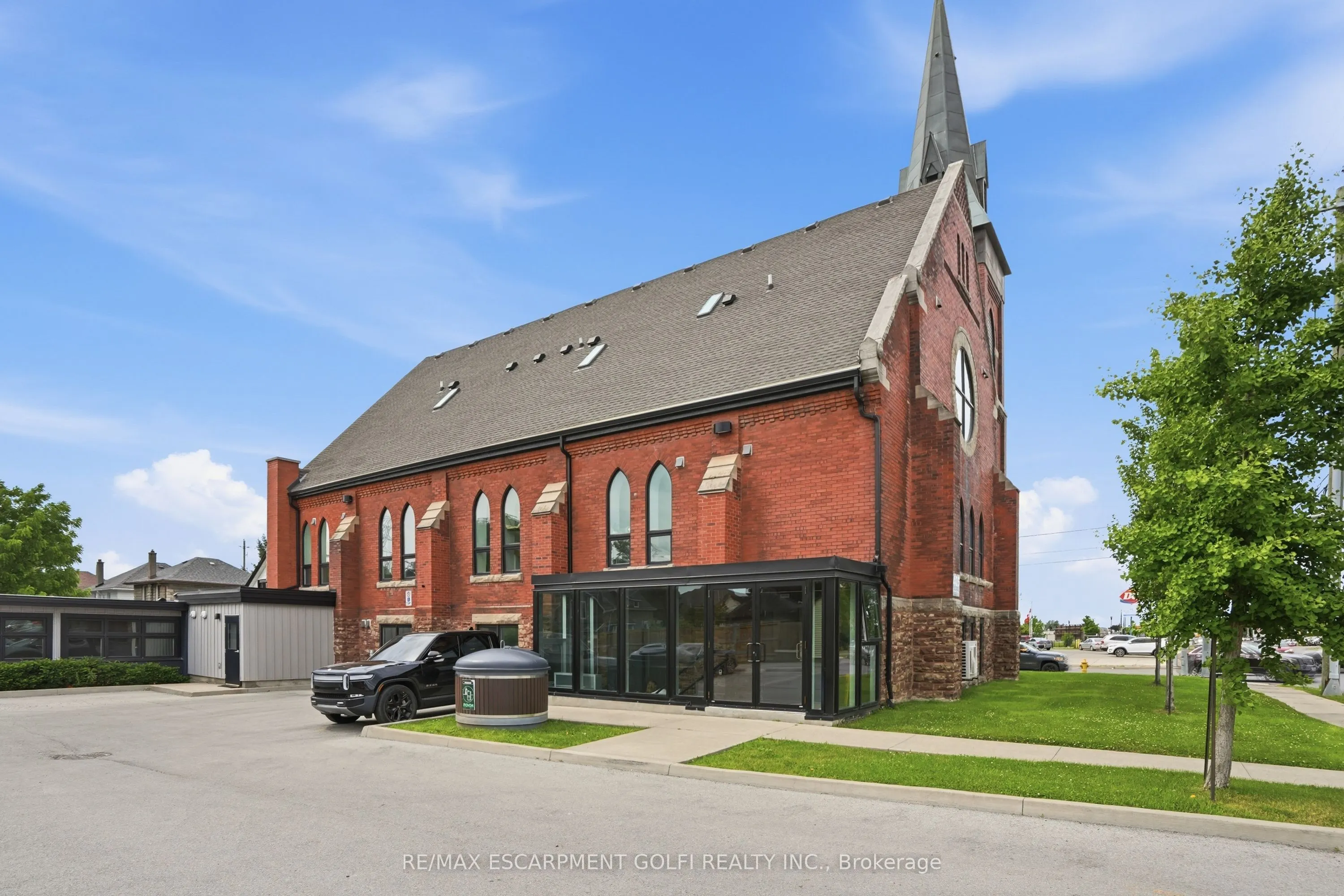 405 Merritt Street #8