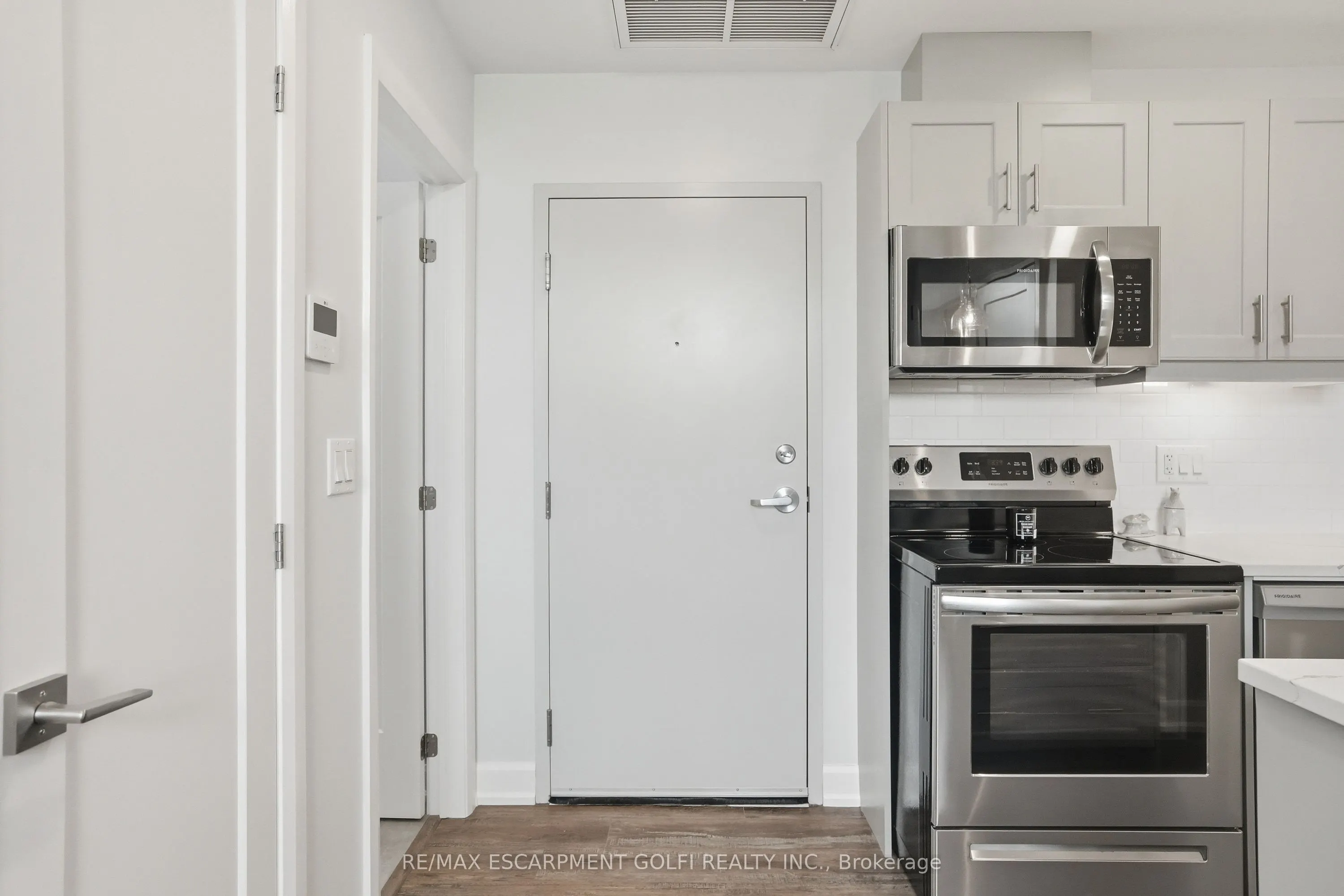 405 Merritt Street #8