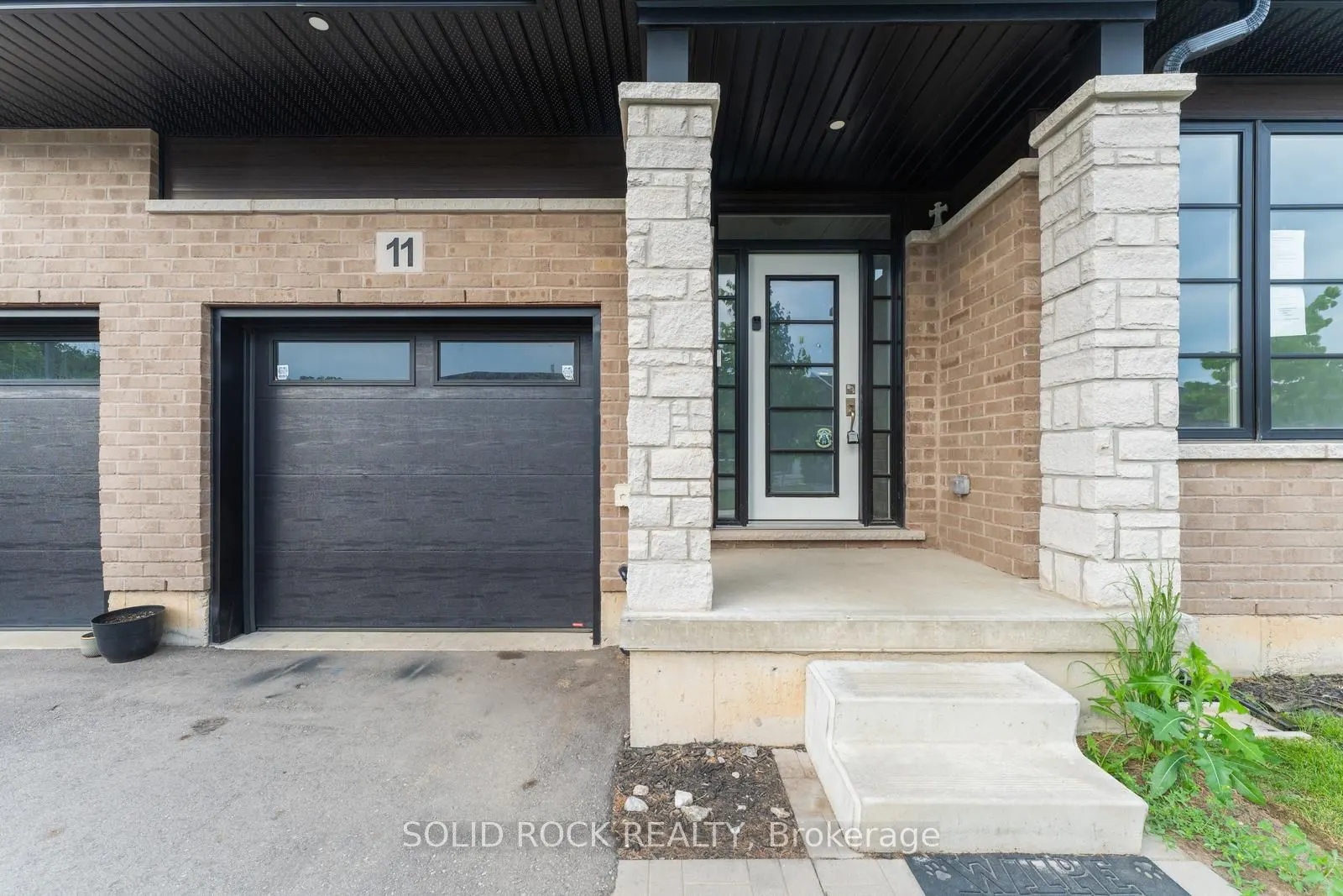 550 Grey Street #11