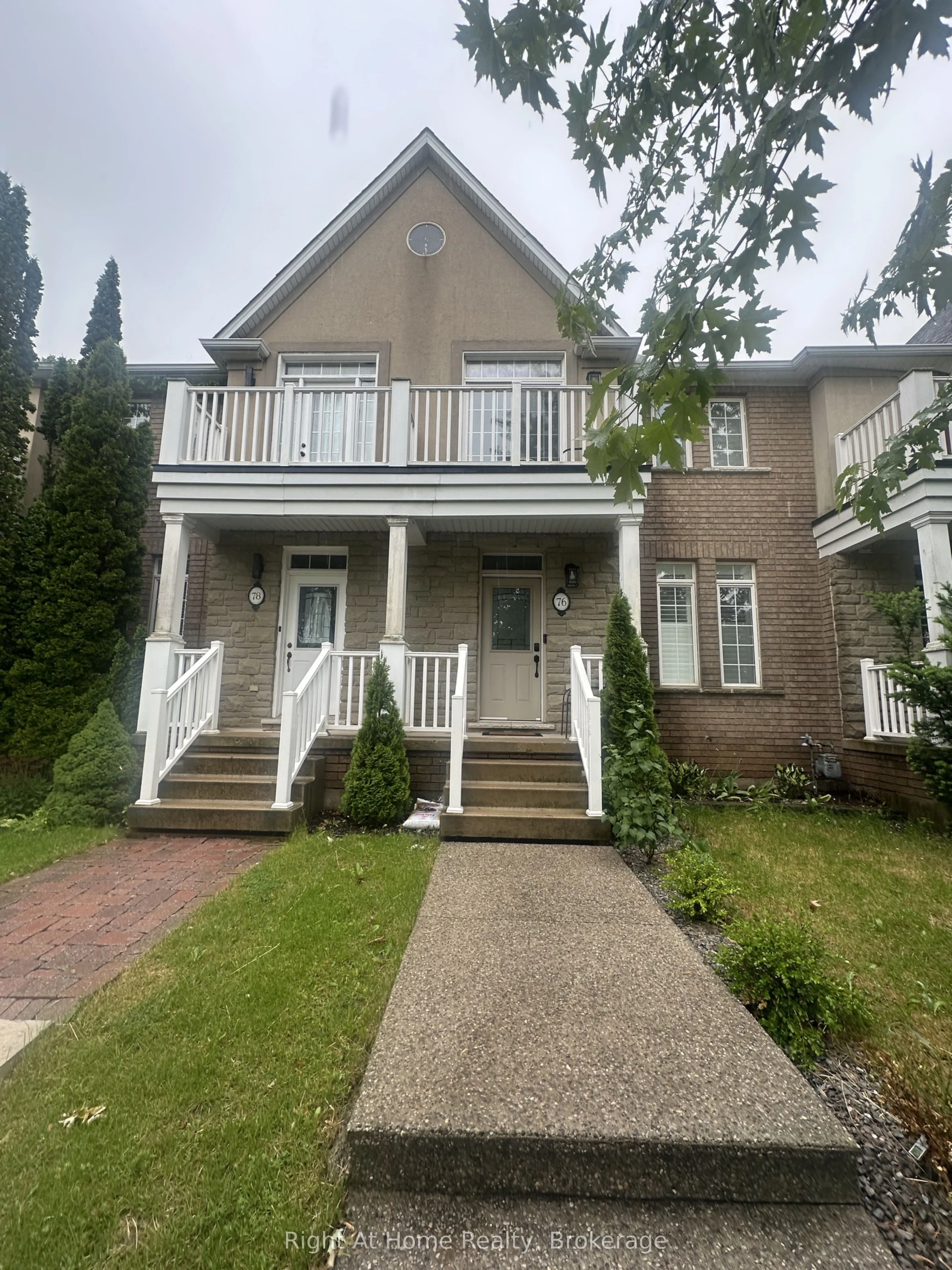 76 Easthampton Road