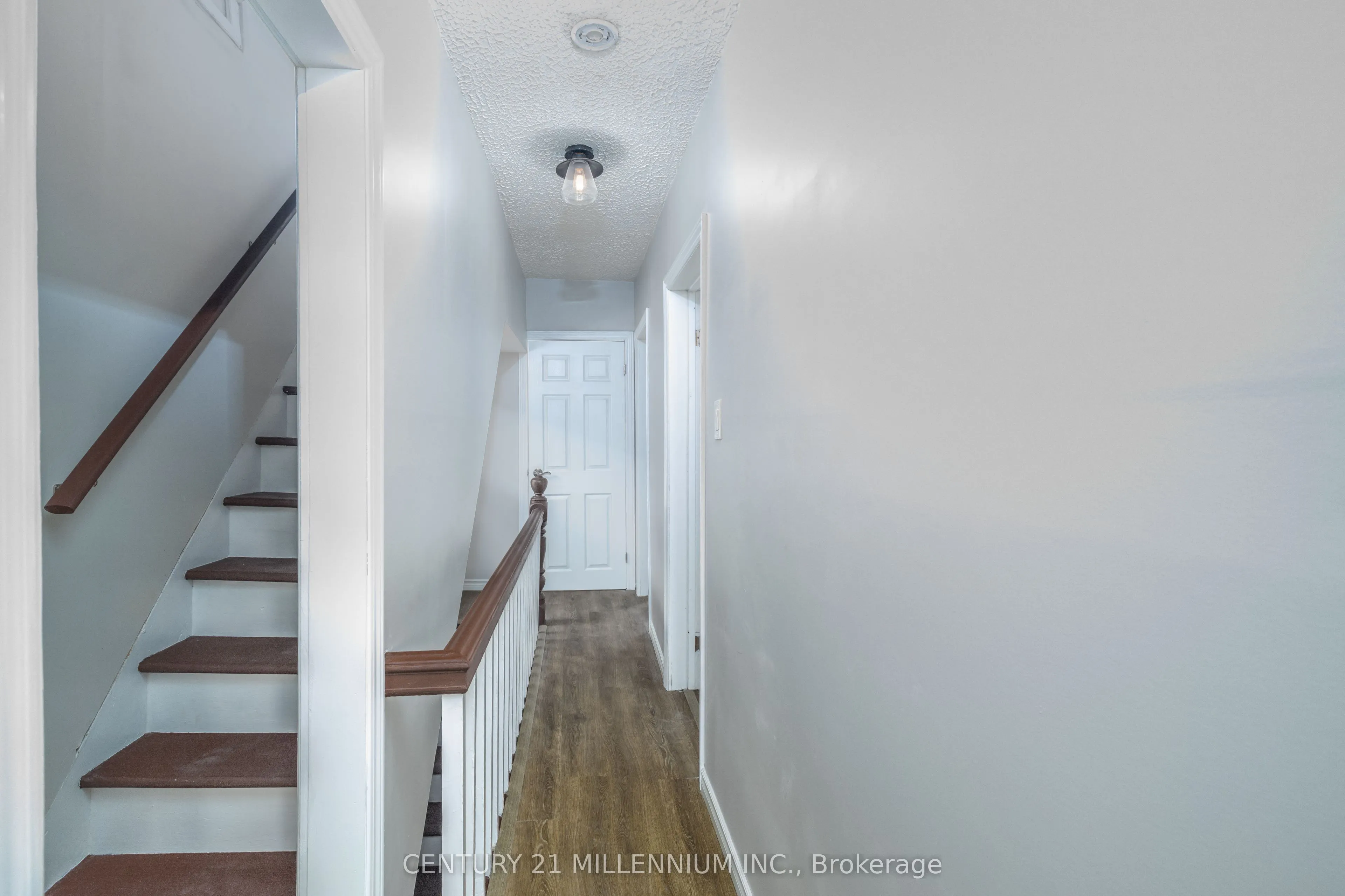 242 Balmoral Avenue N