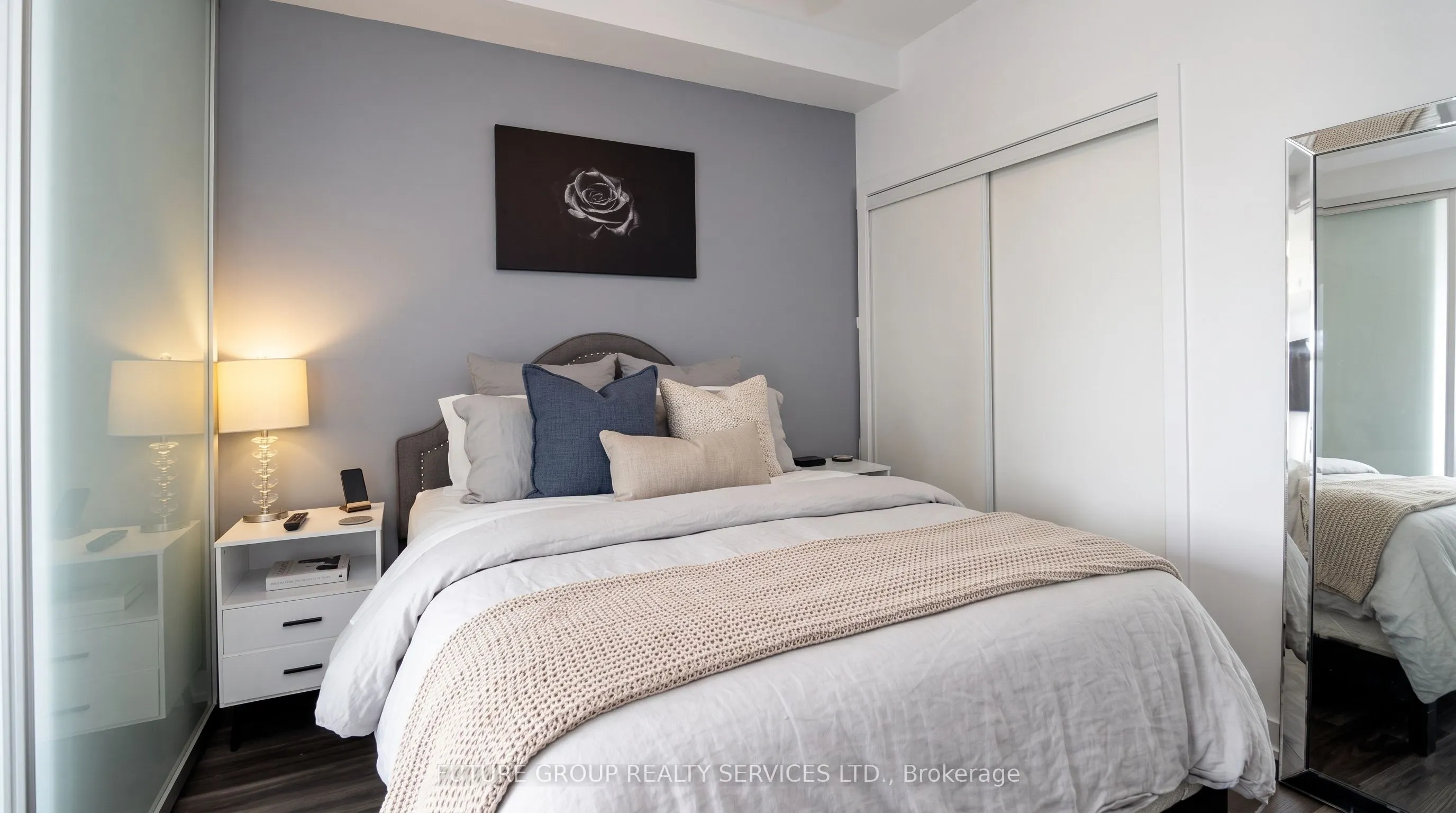 460 Dundas Street E #612
