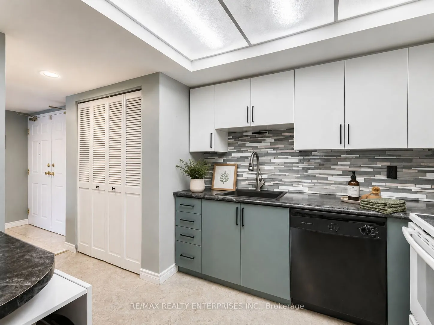 3267 King Street E #105