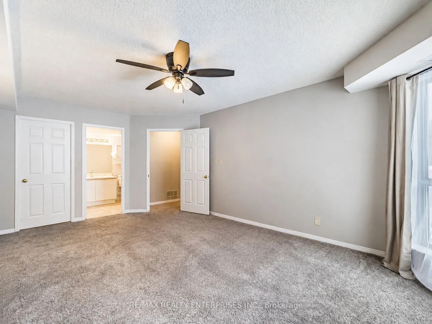3267 King Street E #105