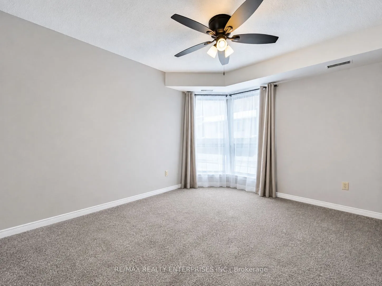 3267 King Street E #105