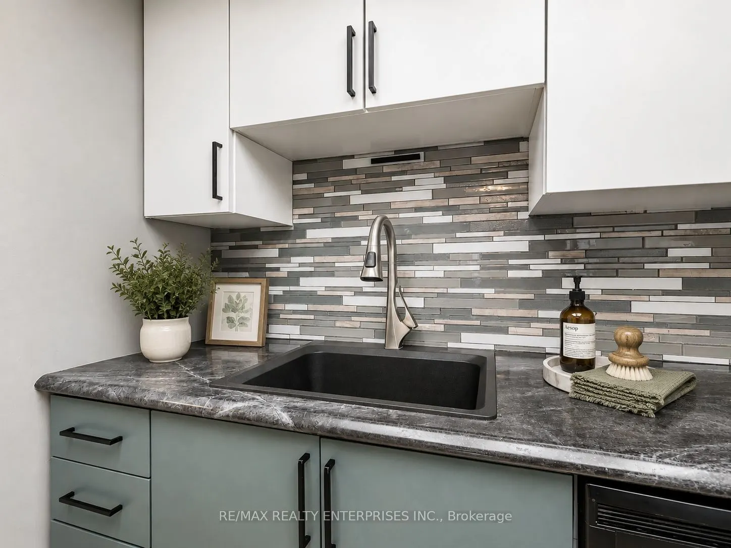 3267 King Street E #105